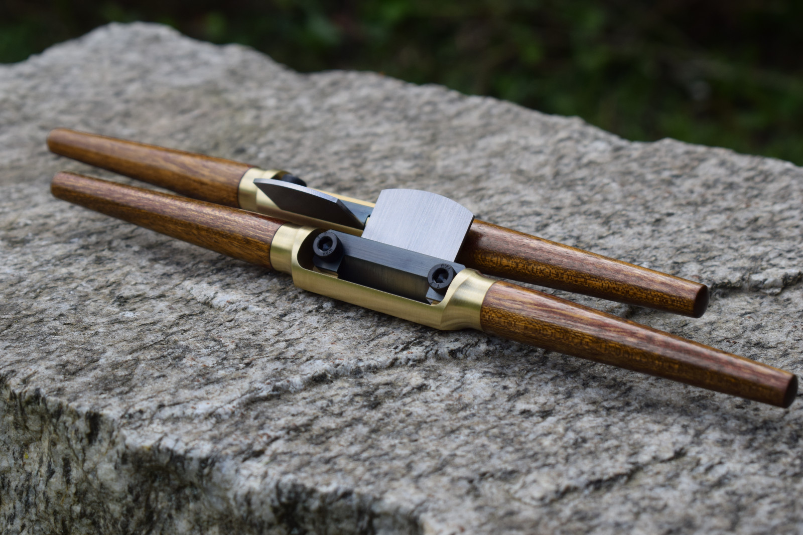 Handmade Brass Spokeshave – Round Sole – O1 Tool Steel Blade – Sapele Handles