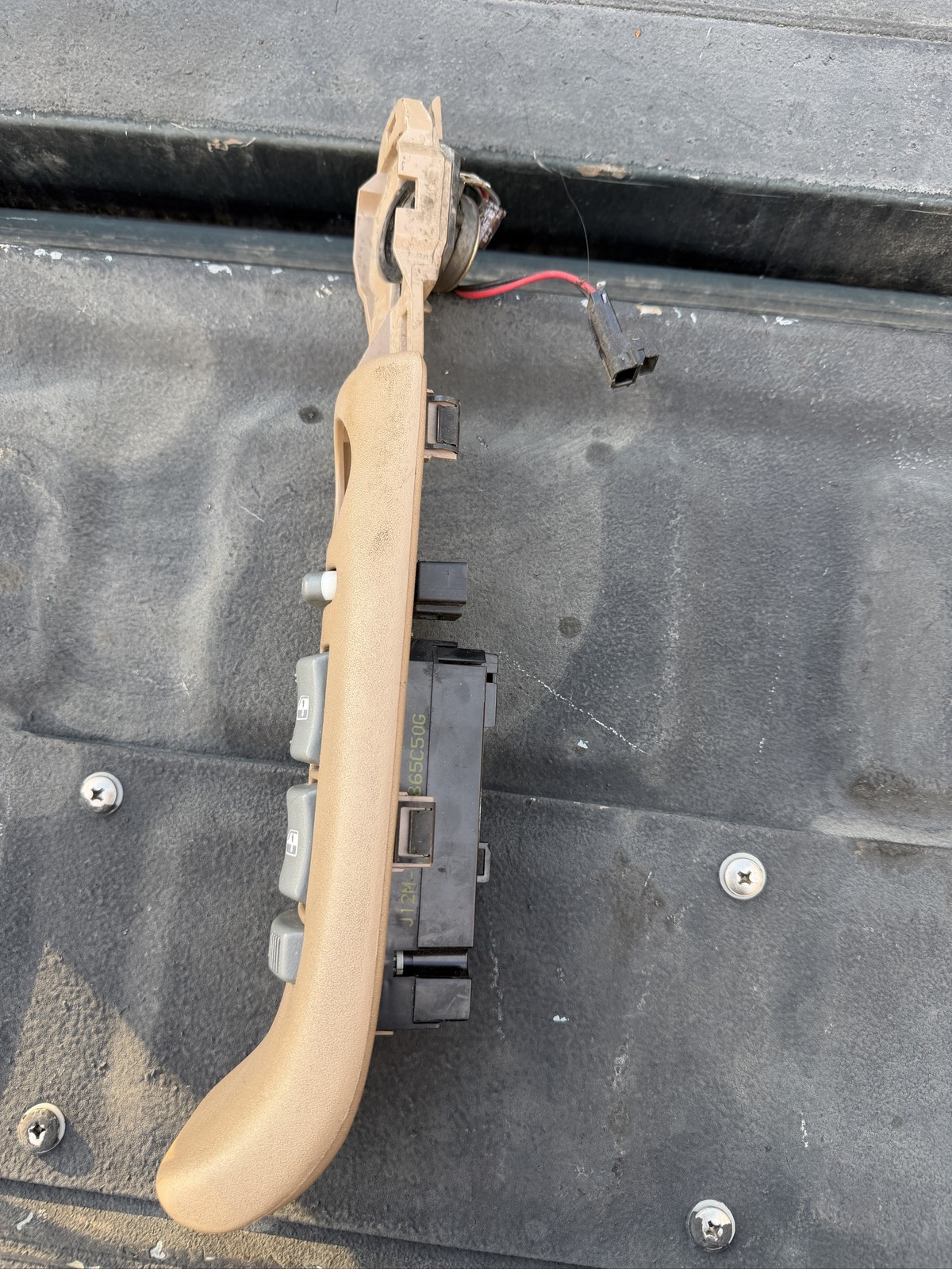 GM Master Power Window Switch 1995-1999 15180042 Tan Front Left Sierra Suburban