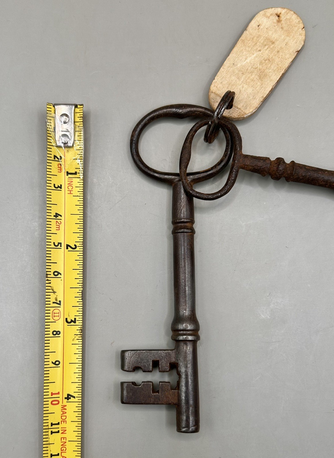 2 Antique Keys ring fob Steampunk Display Prop Rusty Decor largest 4.25” approx