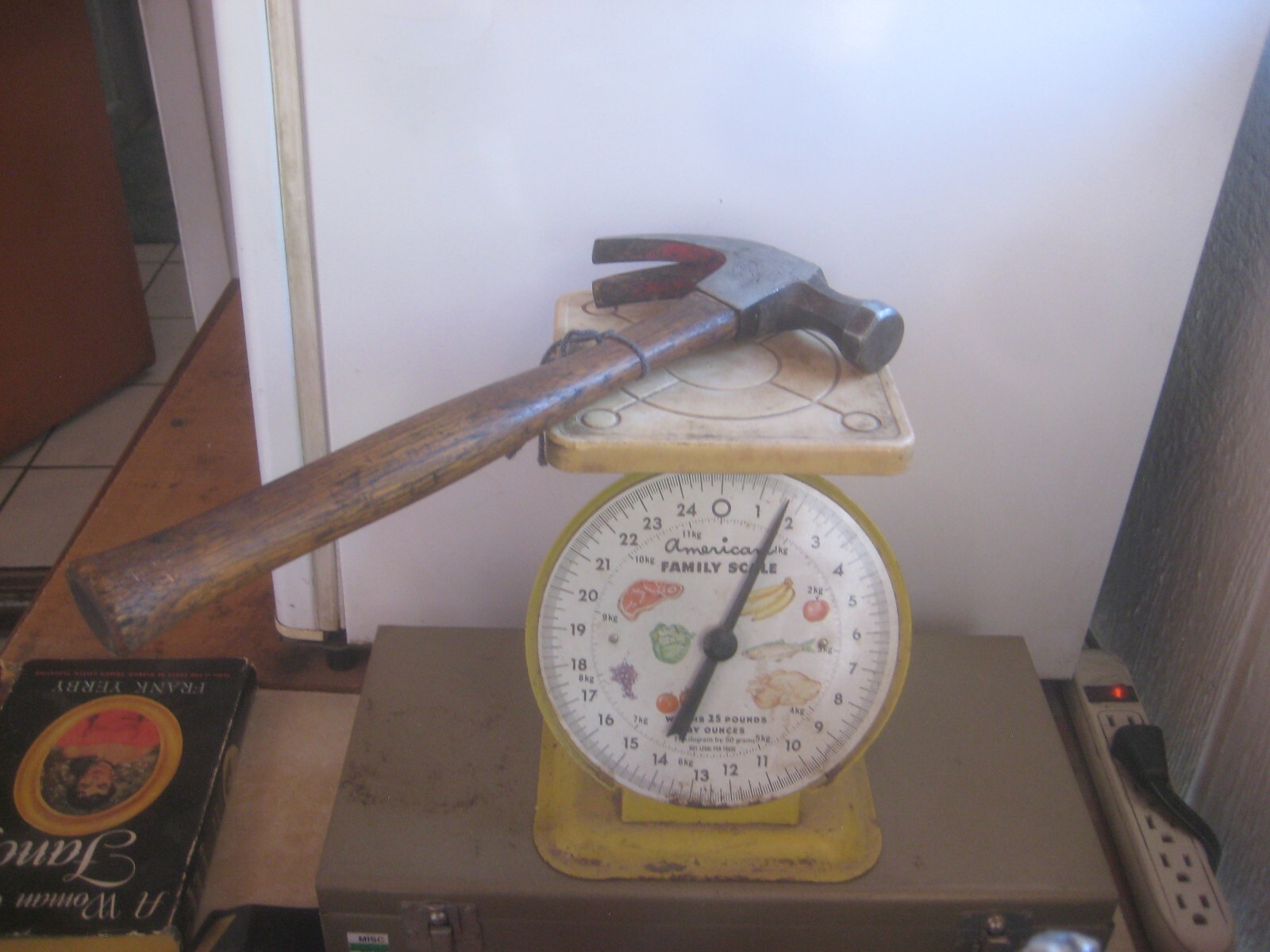 1950s Vintage 20 oz. Head x 14″ Length ** ROBERTS *** Curved Claw Hammer USA
