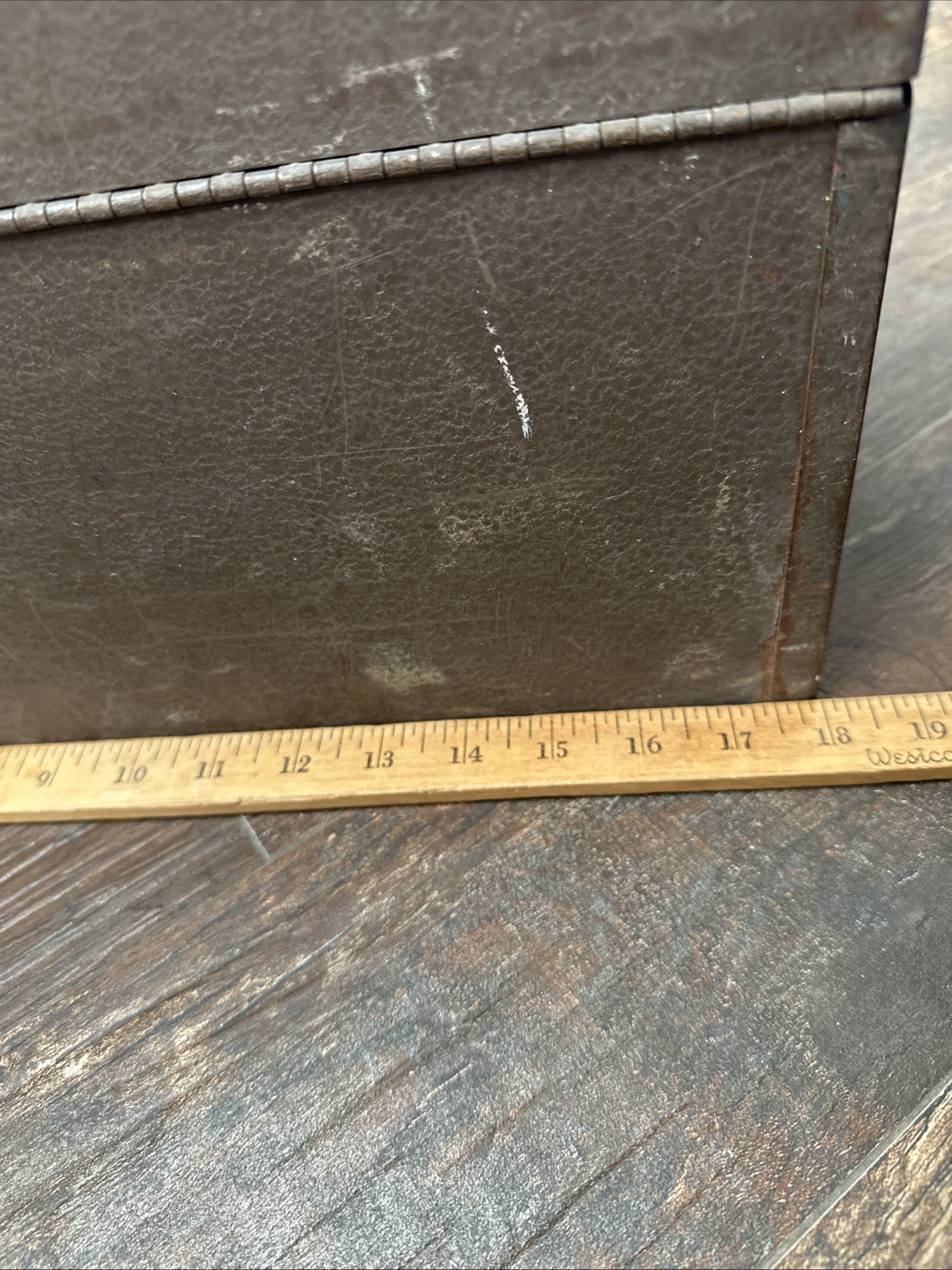 Vintage Waterloo Hip Roof Double Latch Metal Tool Box 18″L x 10″W x 13″H