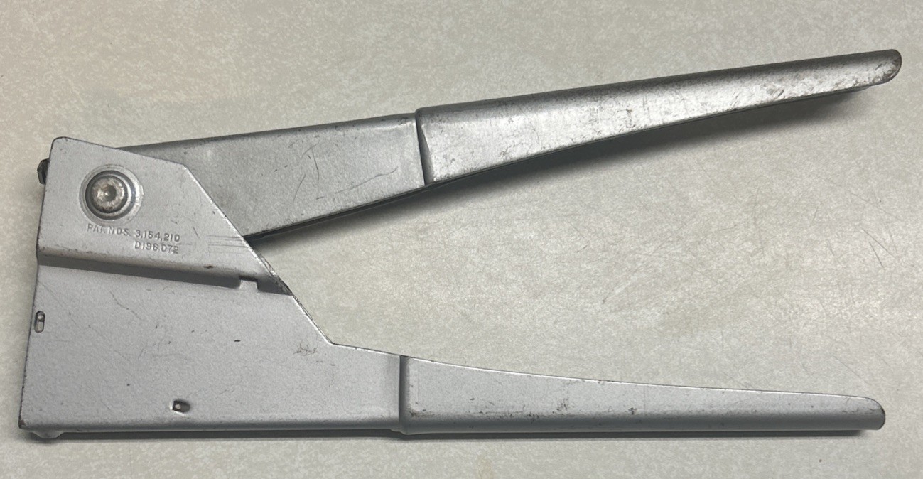 Vintage USM Corporation POP RIVETOOL 1/8″ Rivet Tool #PRG411 Reading, PA.