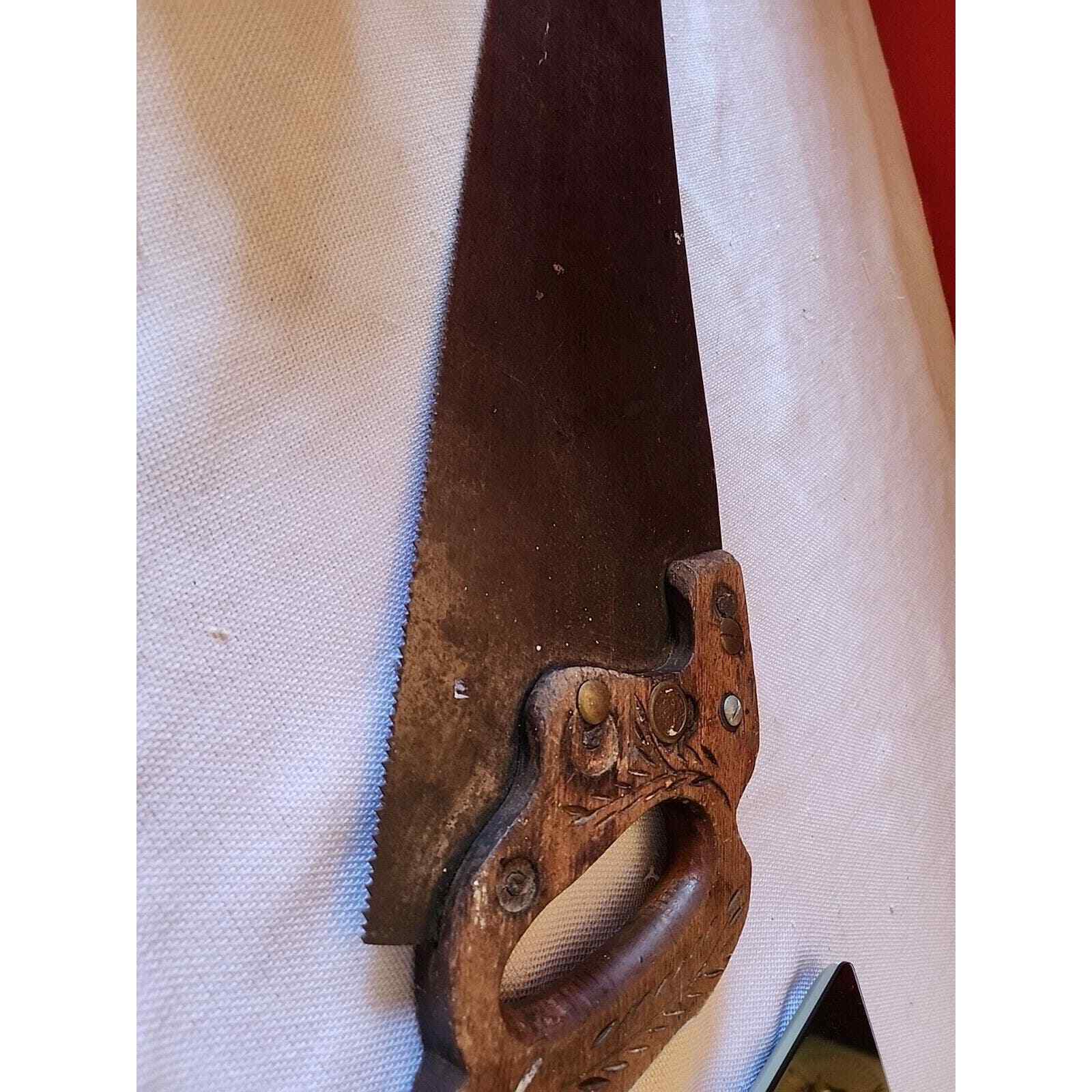 Vintage Distressed Warranted Superior hand saw 26″ keystone Lodge Rustic Decor
