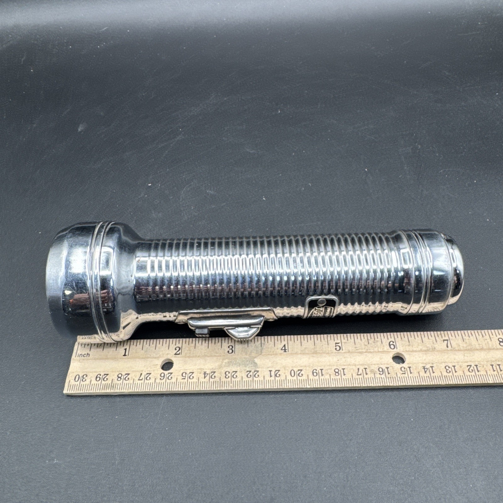 Vintage Trutest Supreme Flashlight – 7 Inches Works – uses 2 D Cell batteries