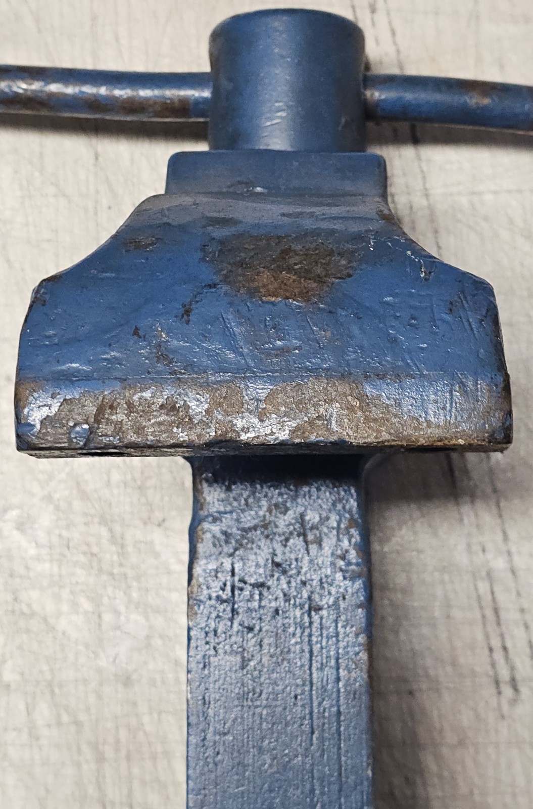 Rare Vintage Oswego Tool Co. NY Bench Vise #24-1/2A Ductile Iron 4″ 57lbs. Blue