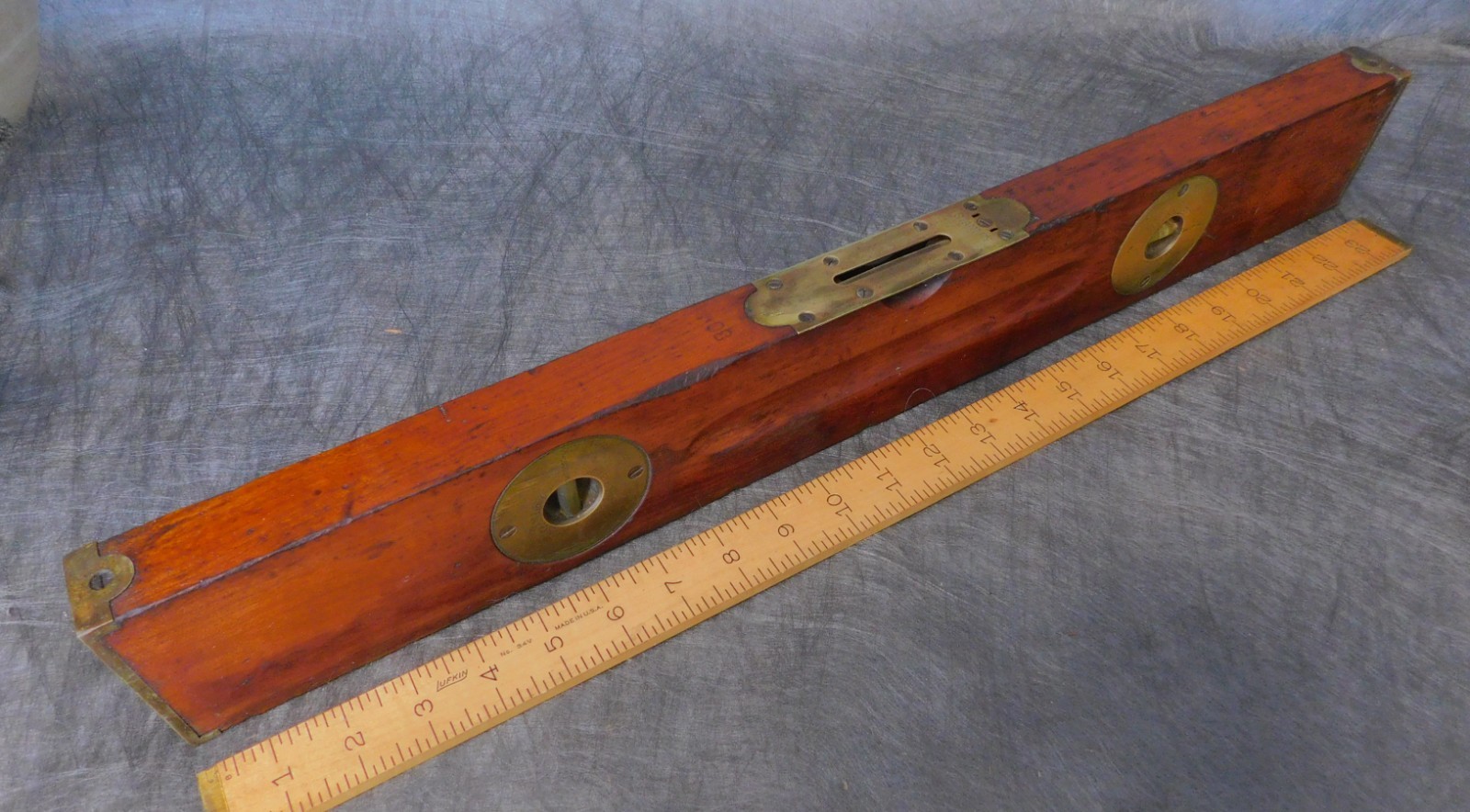 Stanley No. 30 24″ Adjustable Plumb & Level Antique Cherry Wood Level / Tool