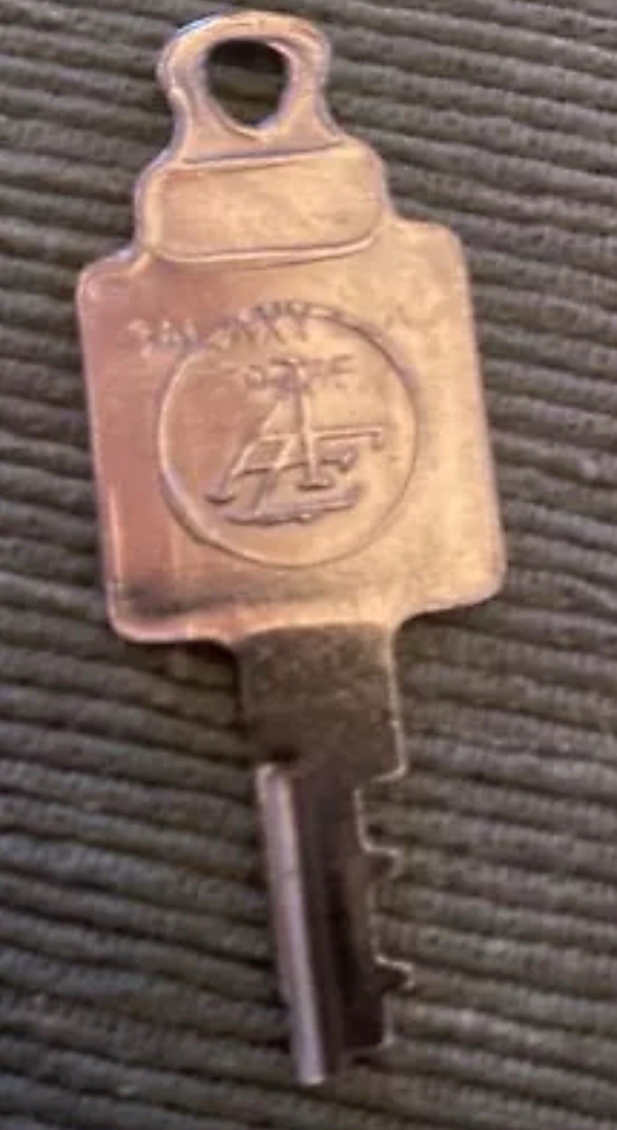 Vintage Amelia Earhart Luggage Key 2086 Collectible Rare Historical Female Flyer