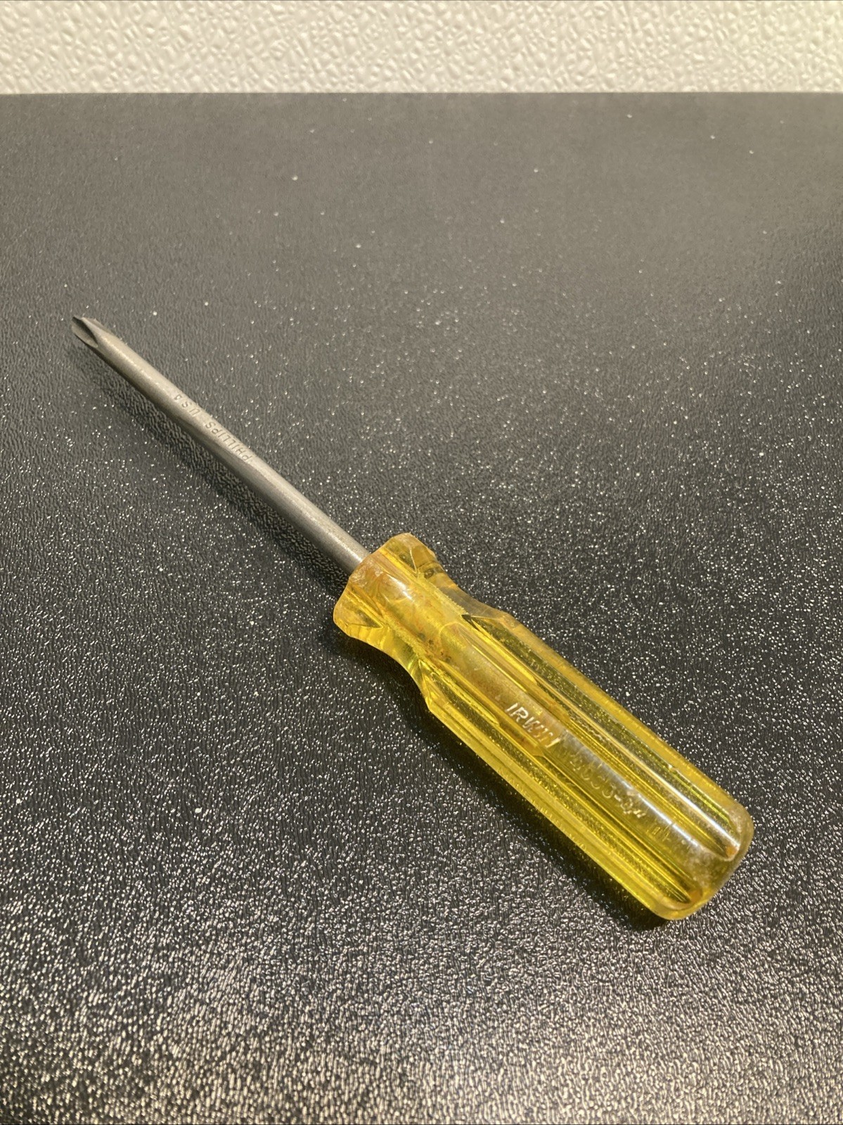 Vintage IRWIN PHILLIP Head SCREWDRIVER #4000-4” Shank #2 Point- Made In USA