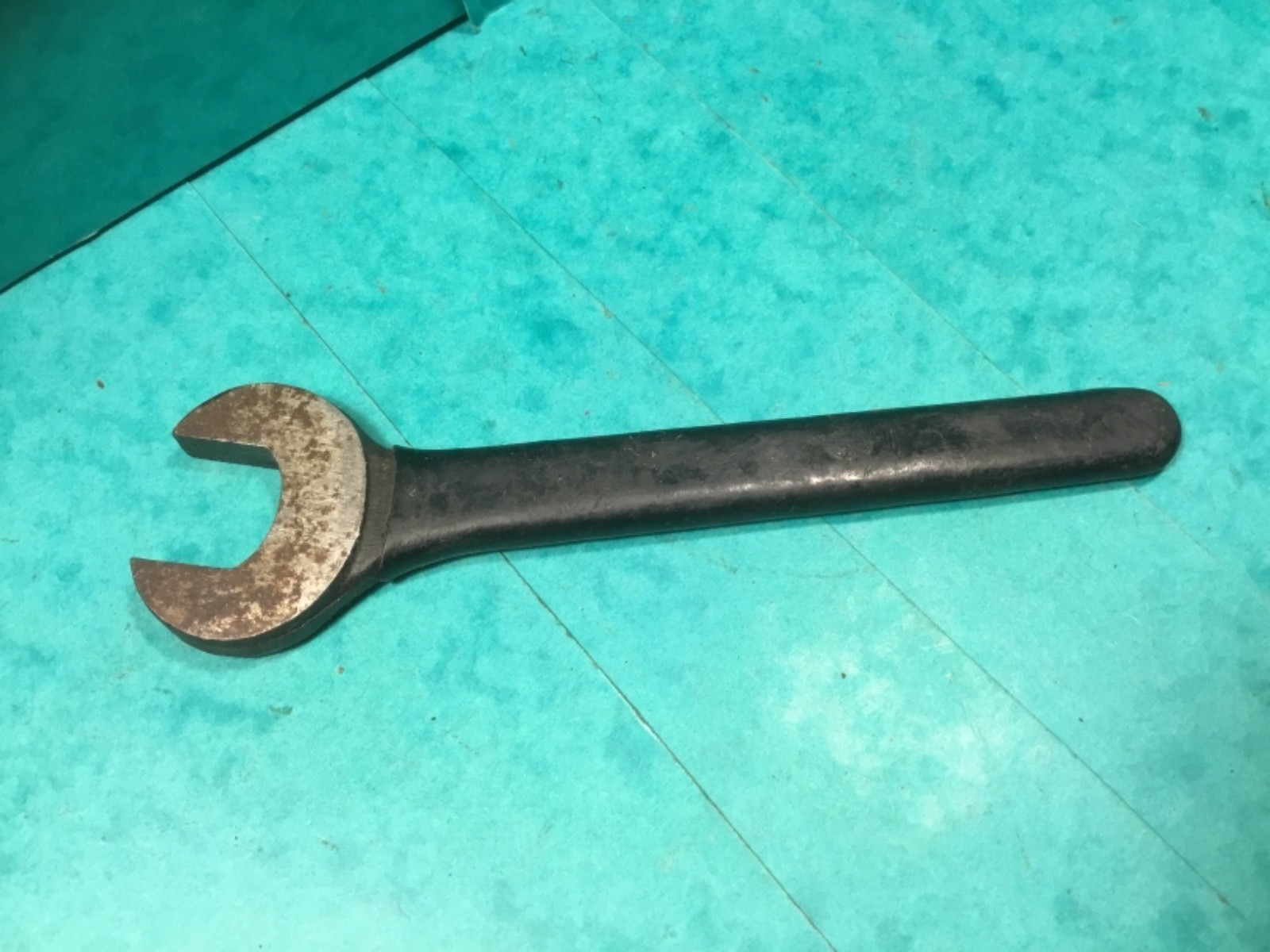 Vintage spanner with complete original black coating, approx 21mm classic tool