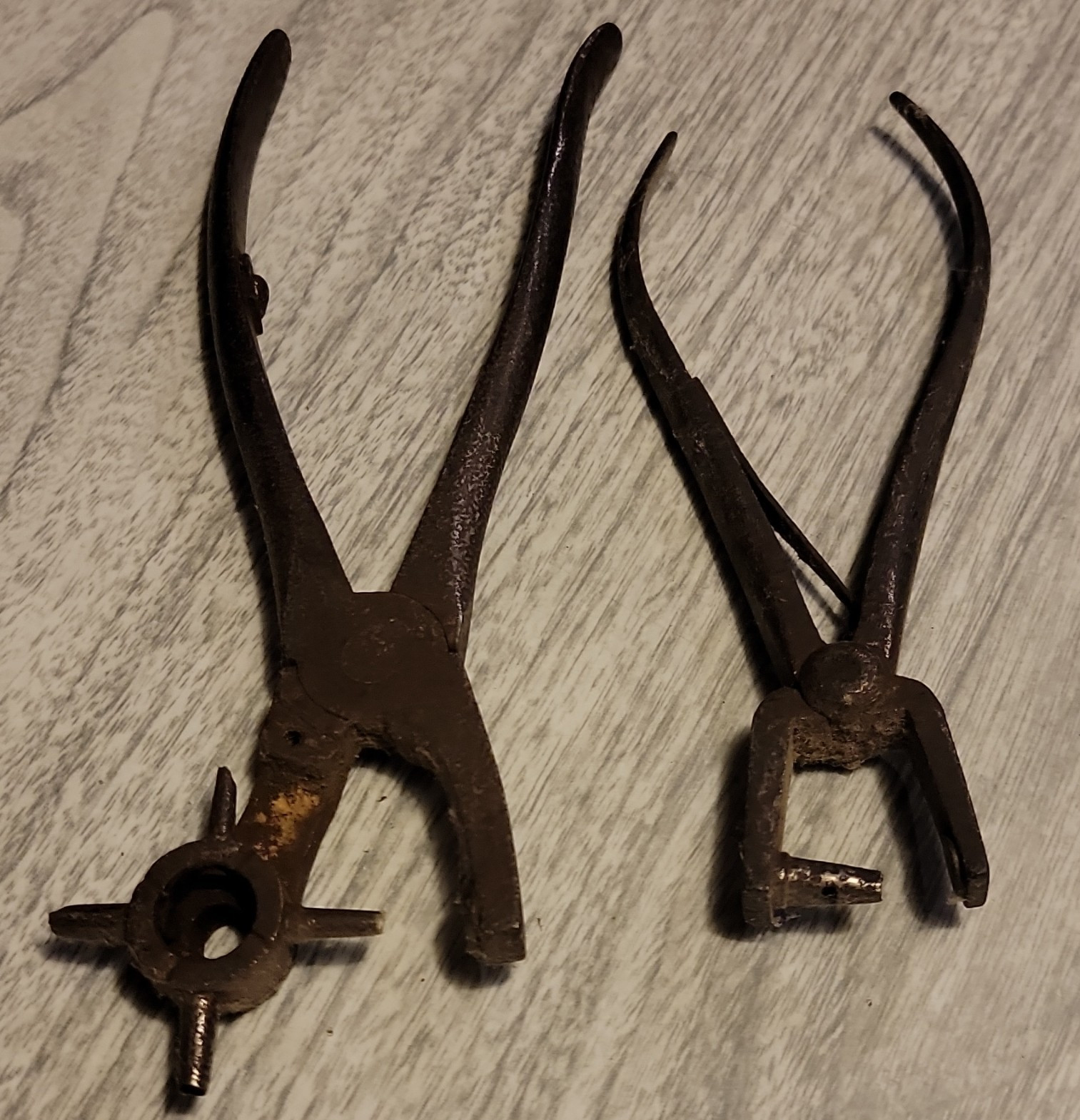 Vintage Metal Hand Tools Lot of 2 Pliers/Pincer Pliers Hand Tool Set