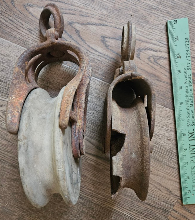 2 Antique Hudson Mall 823 6″ Wood Wheel & 191H All Steel Pully w/Wheel Chunks