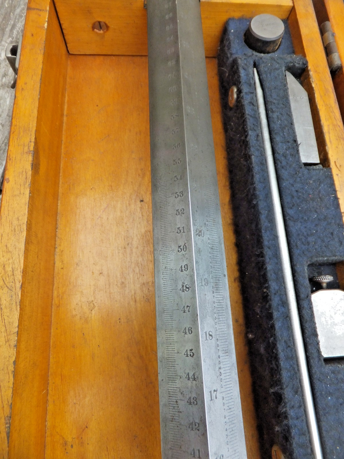 Chesterman Vernier Height Gauge No 369 26 inches Imperial Metric in Case Vintage