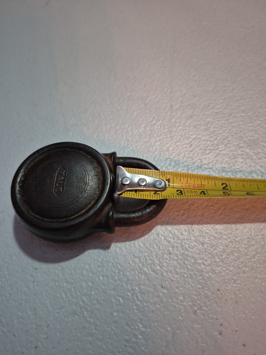 YALE – 324 – THE YALE & TOWNE MFG CO – Vintage PADLOCK – NO KEY *READ
