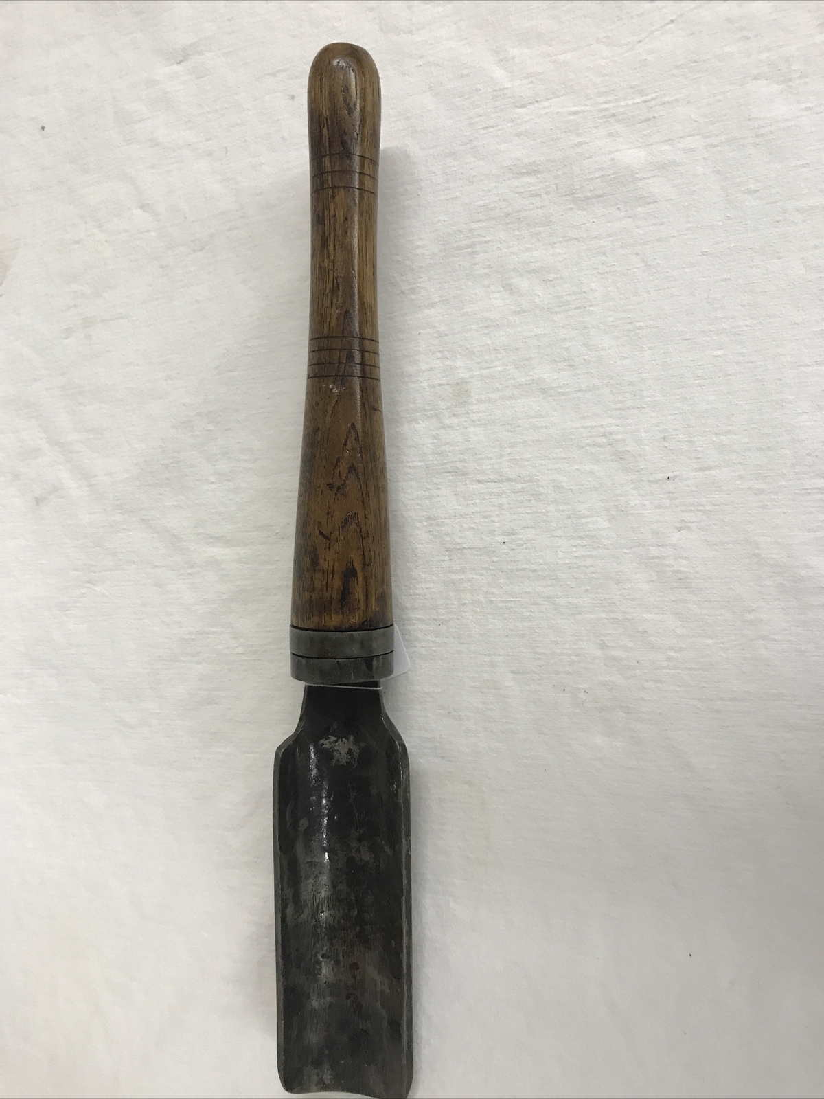 vintage 2-3/4″ gouge chisel.  blade 7.5″ overall 21″ Original handle. No pitting