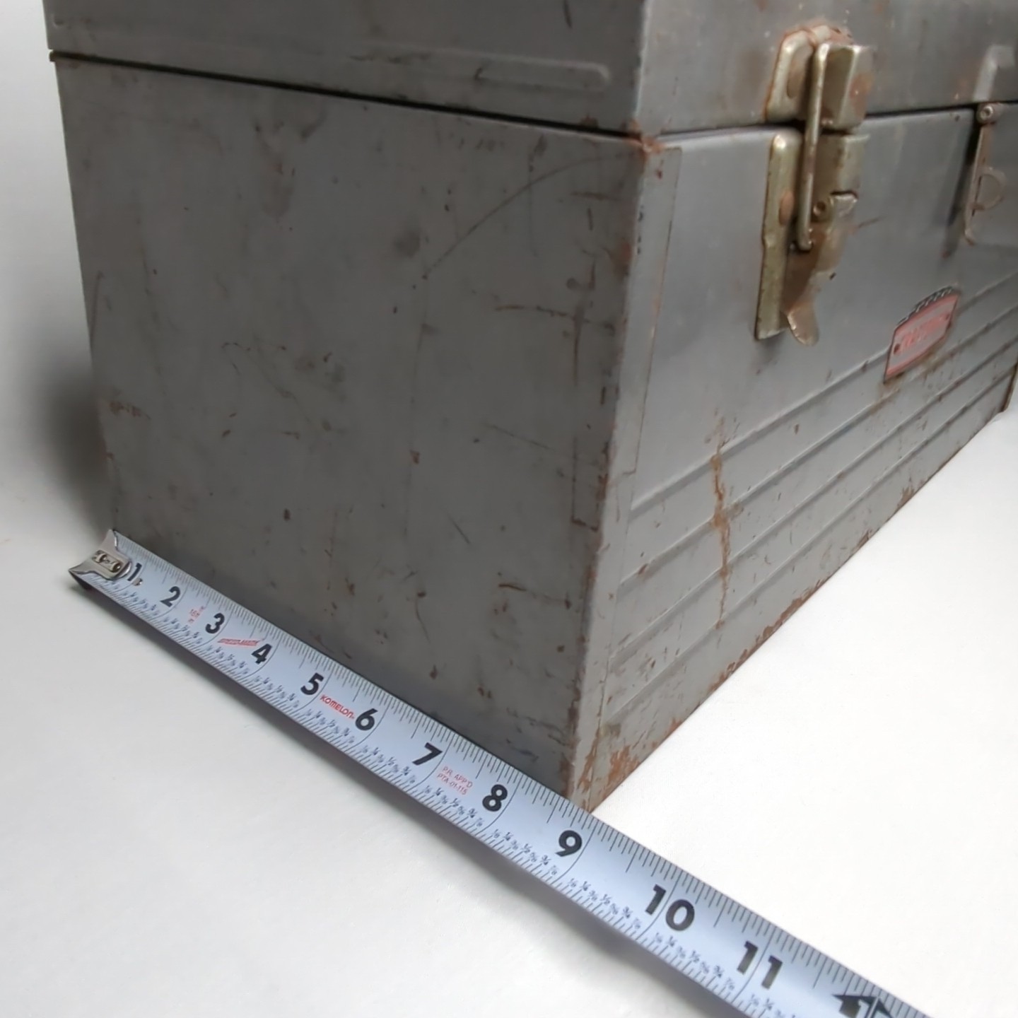 Vintage Craftsman 6512 Crown Logo Metal Tool Box 20″ with Tray – Plastic Handle