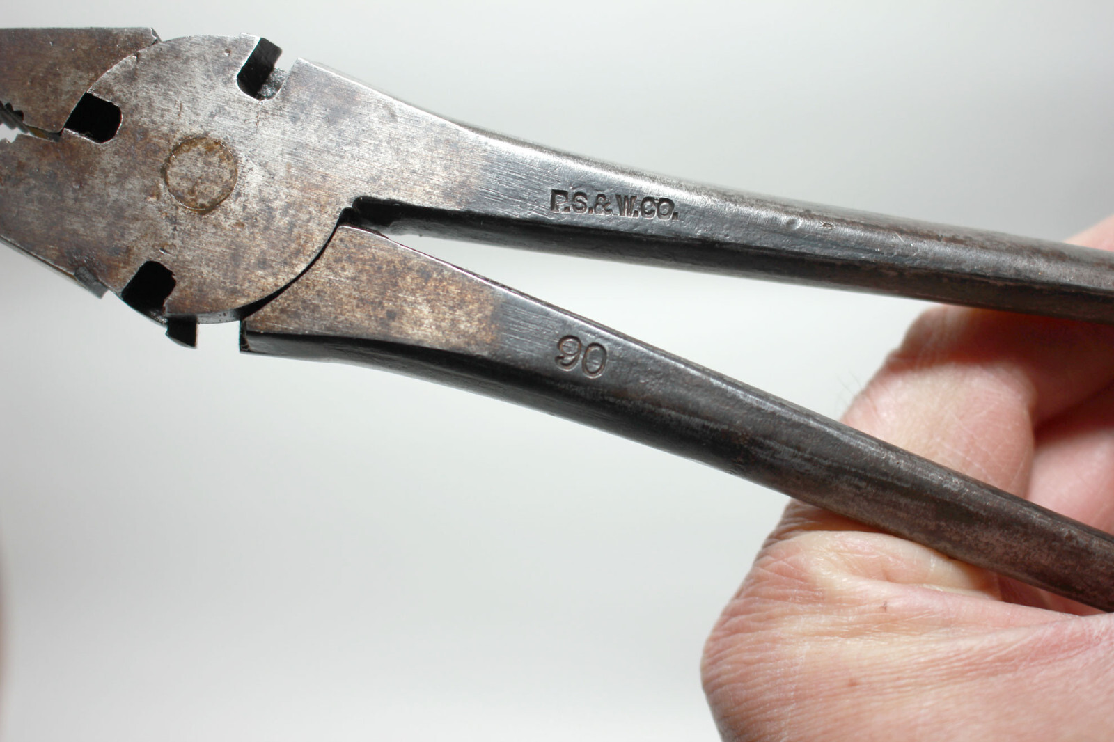 P. S. & W. (PEXTO) No. 90 Button Lineman PLIERS w/ Wire Cutters 10.25″ Made USA