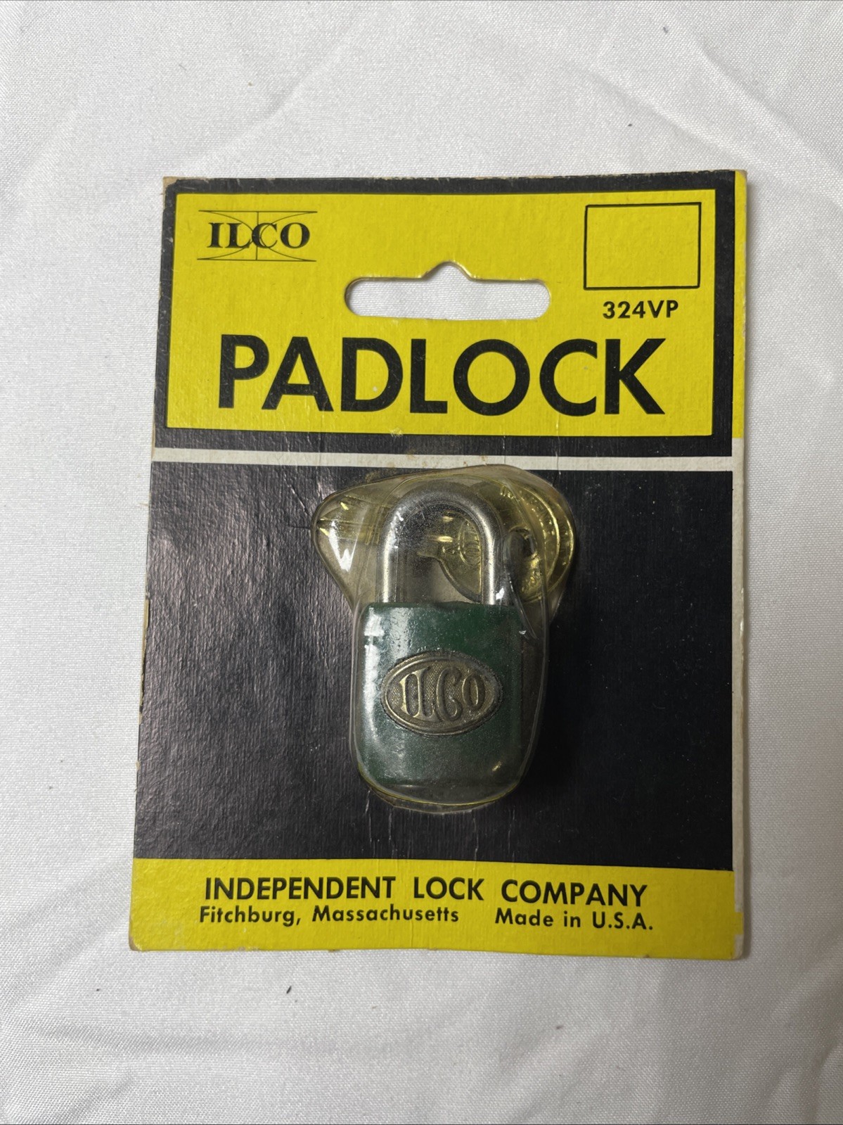 Vintage NOS ILCO Independent Lock Company Padlock with Key 324VP