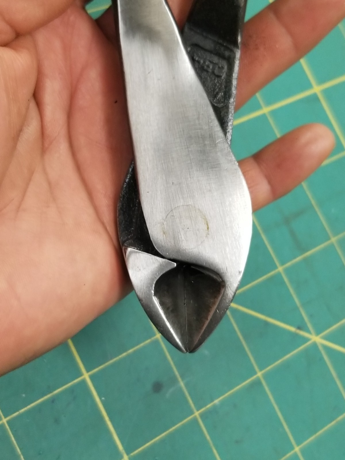 Vintage DIAGONAL Angle Side Cutters Pliers Tool