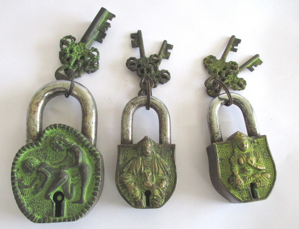 BRASS LOCKS PADLOCKS WITH FIGURES ORIGINAL TWO KEYS EACH .