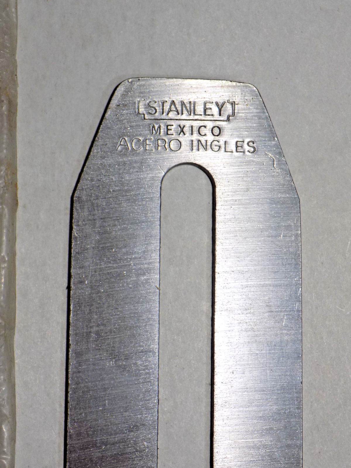 NEW Old Stock Stanley 2″ English Steel Plane Iron 7 1/2″ Long-W/Sleeve