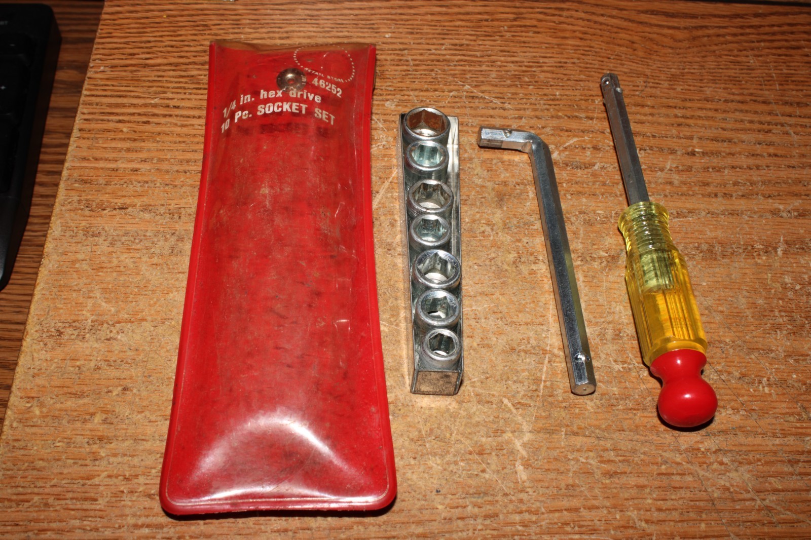 Vintage Sears Roebuck 1/4” Hex Drive 10-Piece Socket Set with Case 9-46252 – USA