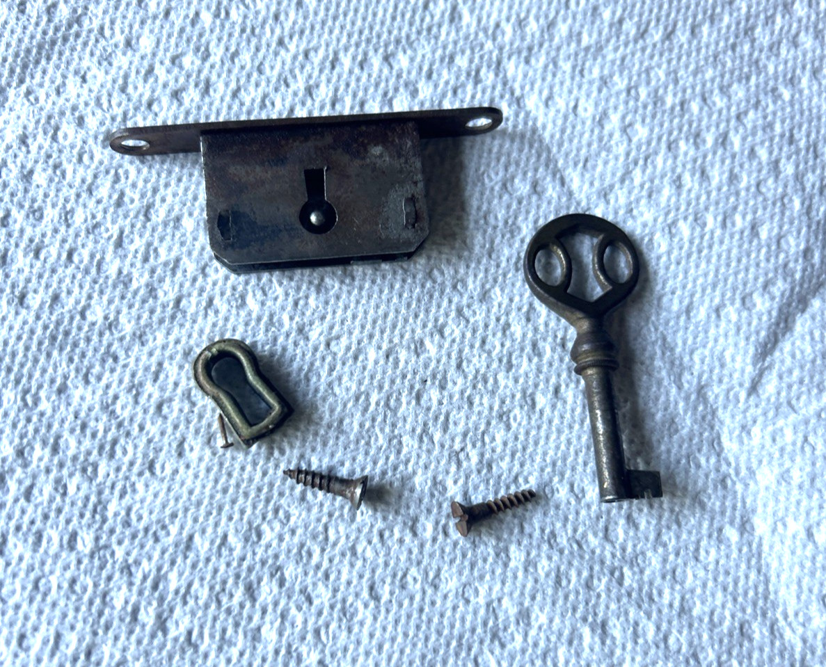 Original, Antique Victrola VV XIV. Cabinet Key, Key Hole & Mechanism & Screws