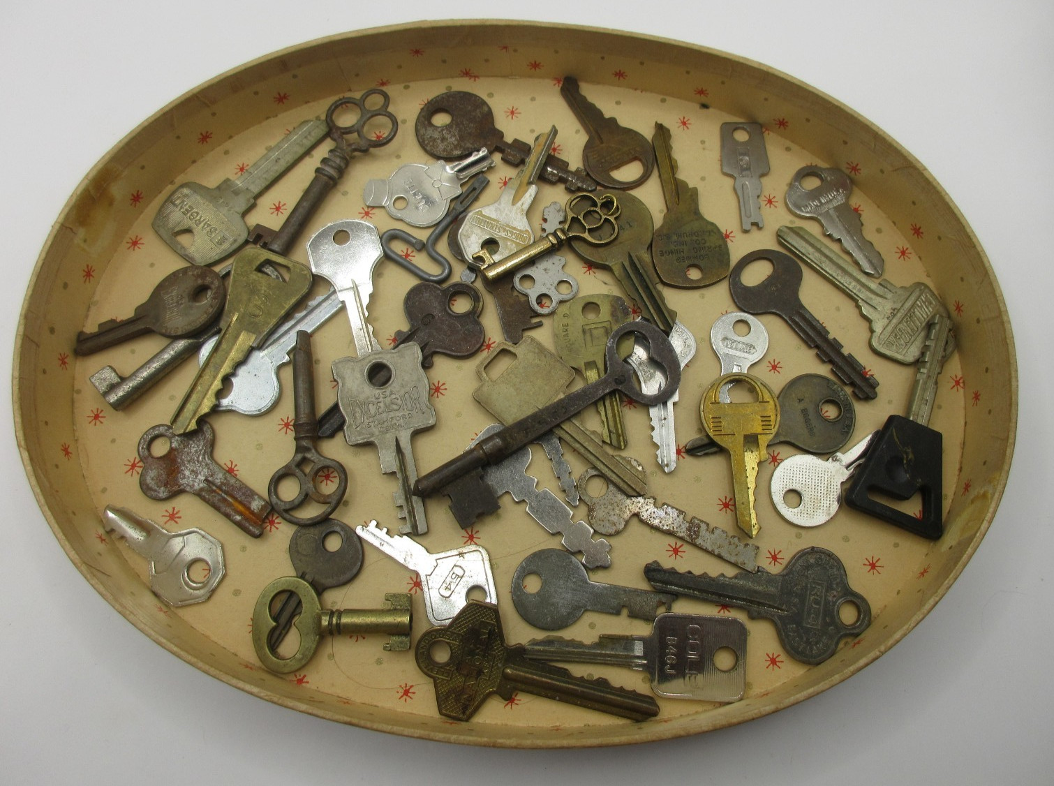 LOT 46pc Vintage & Modern Keys Open Barrel Skeleton Flat SOME RARE! LOOK!