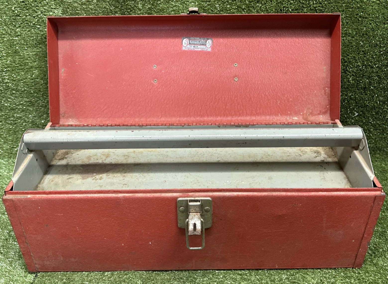 Kennedy Tool Box – Red Used Heavy Duty Tool Box with Tray – Kennedy Toolbox Tool