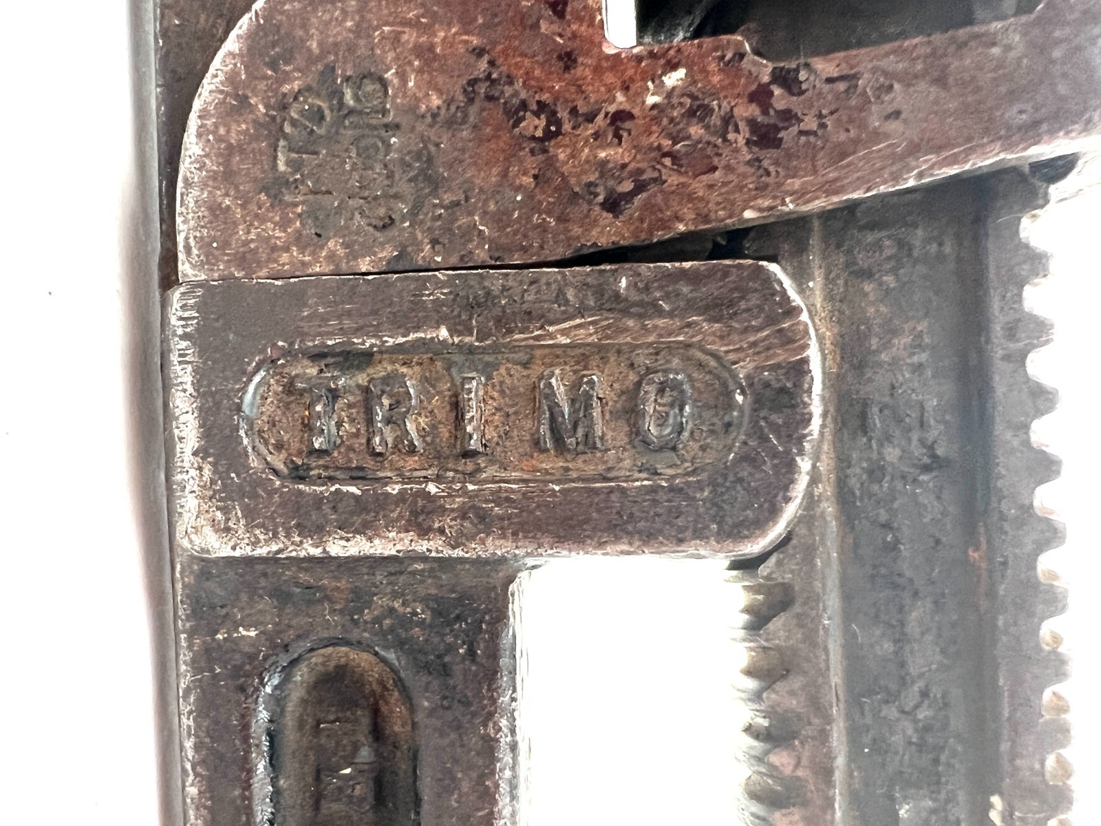 Vtg Trimo Trimont Mfg Pipe Co. 18” Pipe Wrench Made In Roxbury Mass USA Plumbing