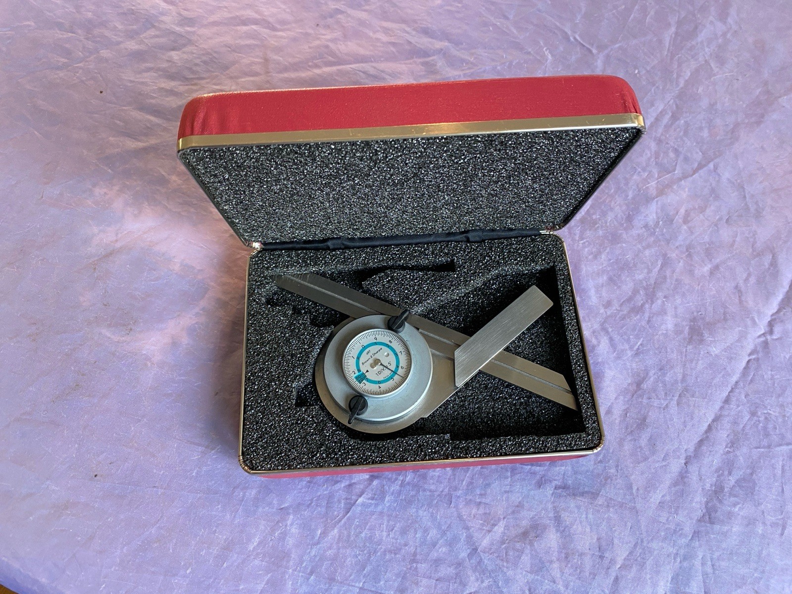 VINTAGE BROWN & SHARPE 599-497 SWISS BEVEL PROTRACTOR W DIAL INDCATOR & 2 LOCKS