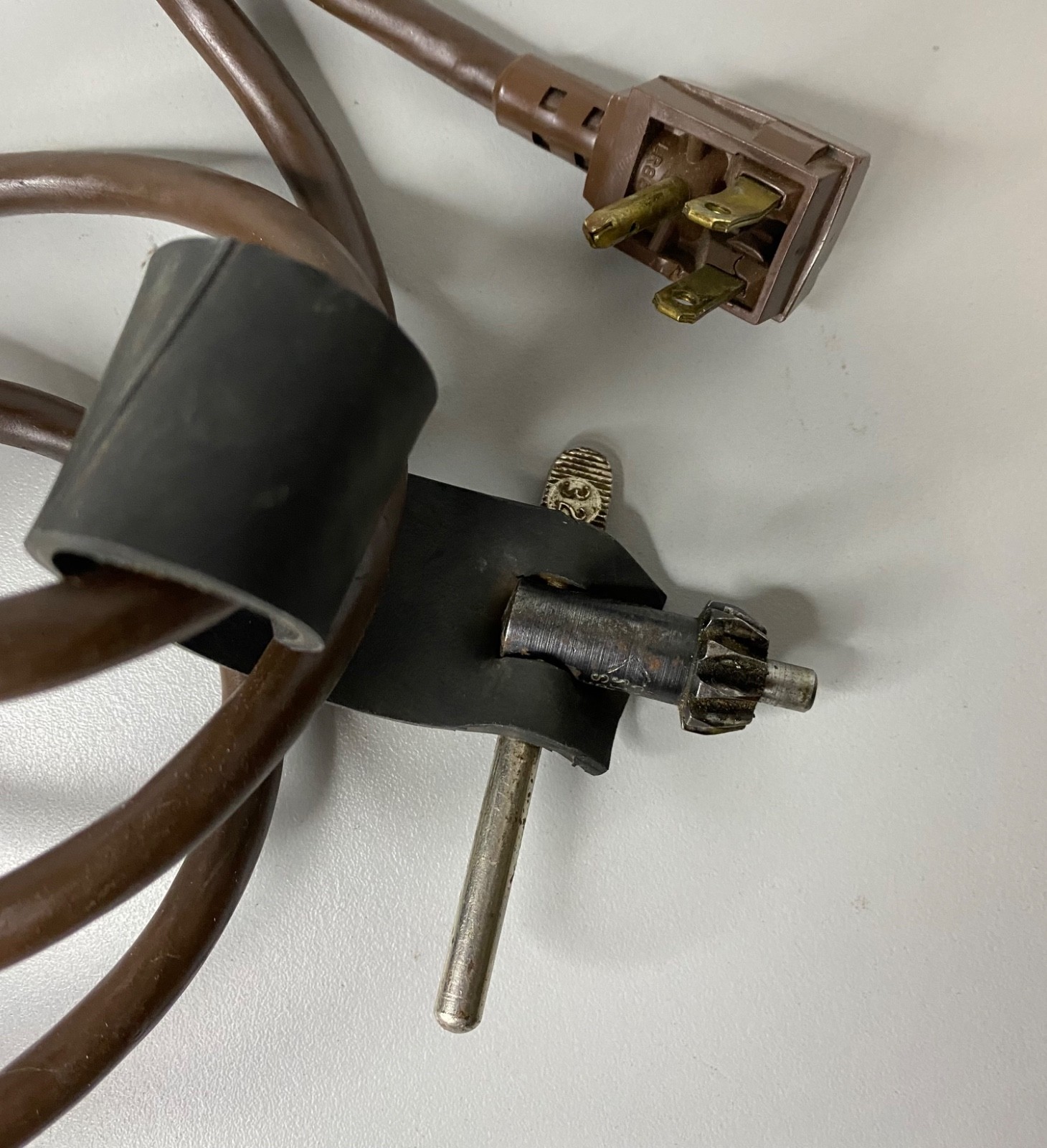 Vintage Blue Diamond 1/2″ Drill Model B900 Pioneer Gen-E-Motor w/ Chuck Key