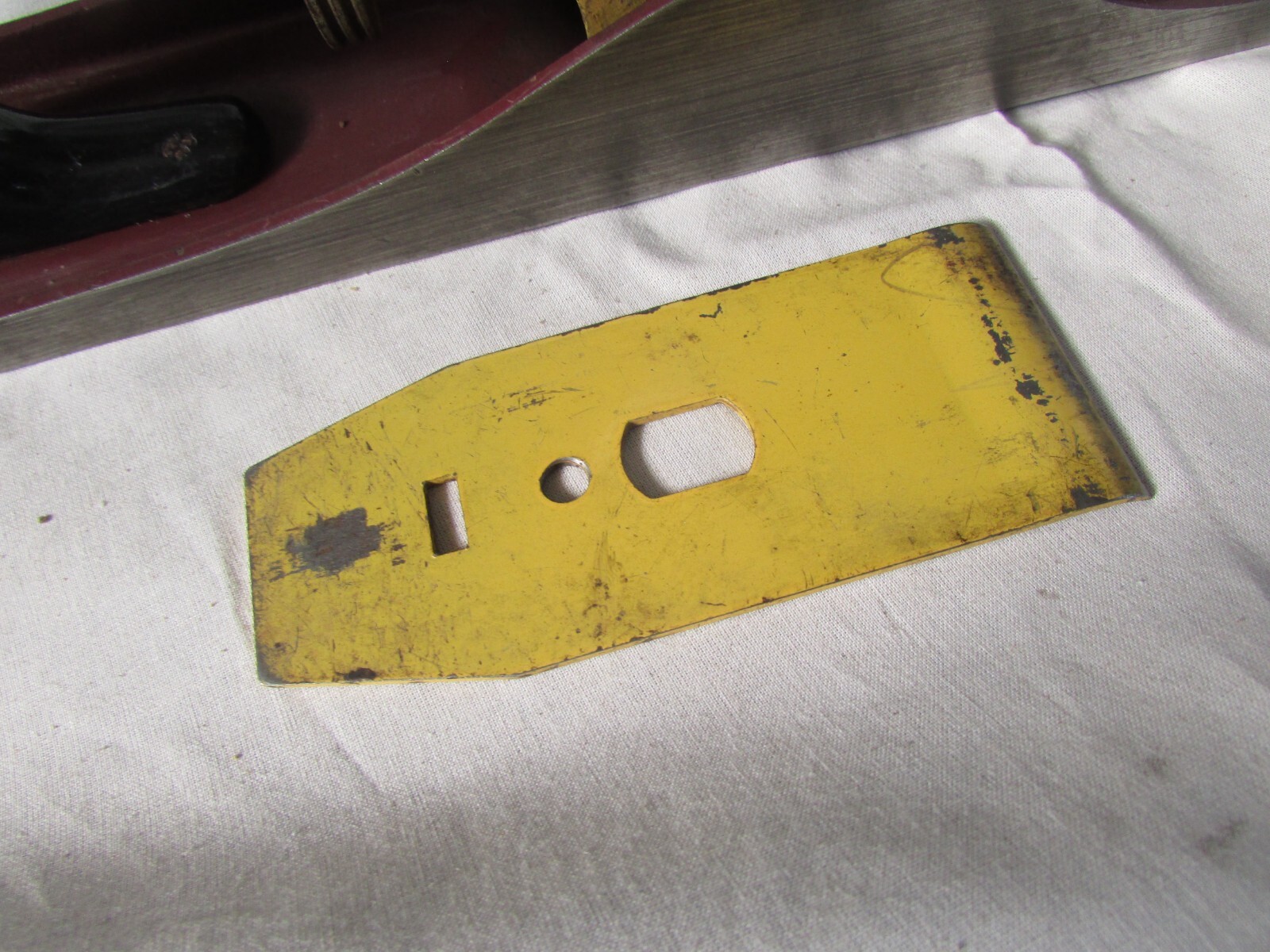 Vintage Unbranded Wood Iron Jack Plane Red Yellow Made In USA q