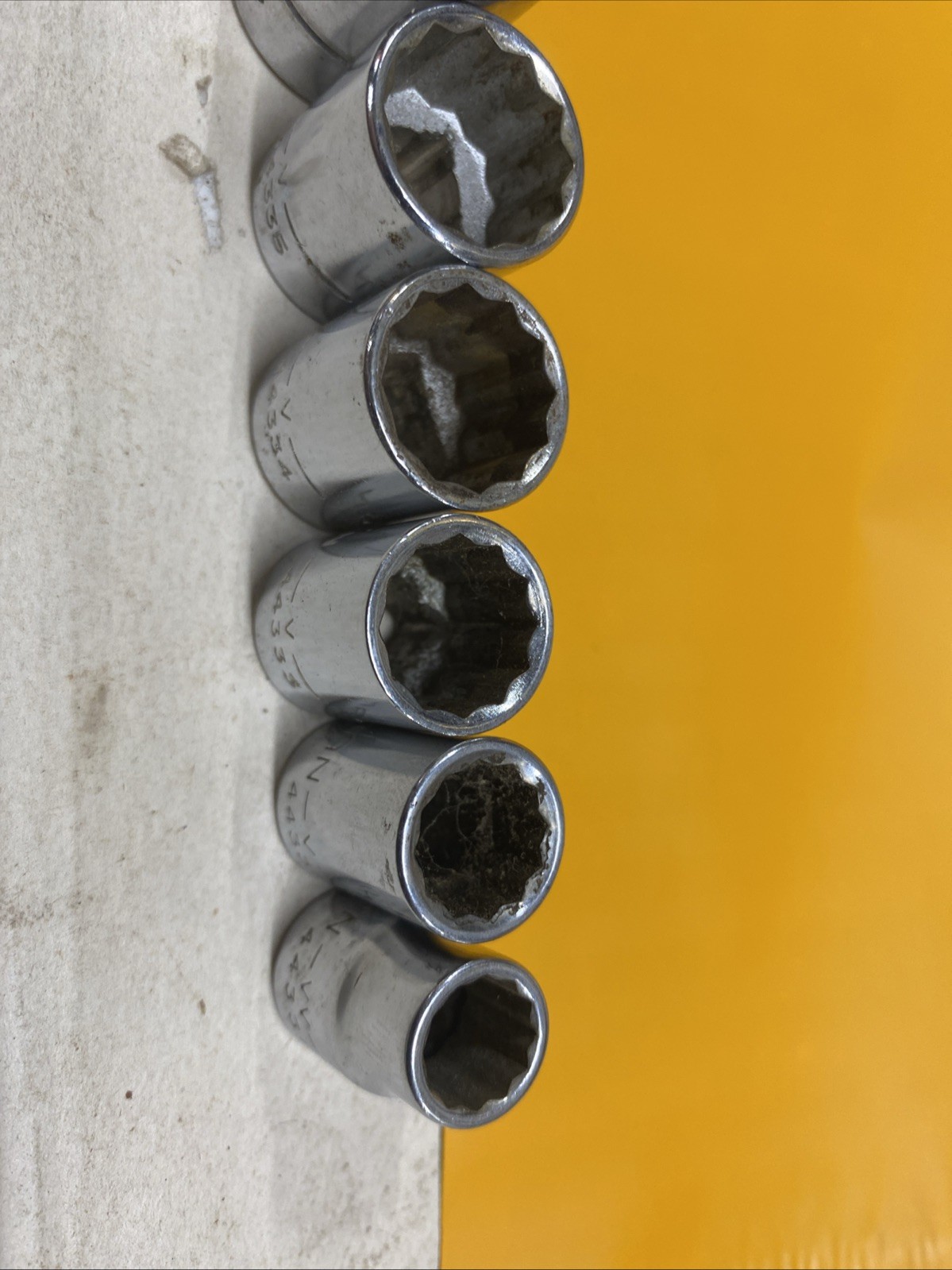 Vintage Craftsman 8pc 3/8” Drive 12 Point SAE Socket Set 3/8″ – 13/16″ USA
