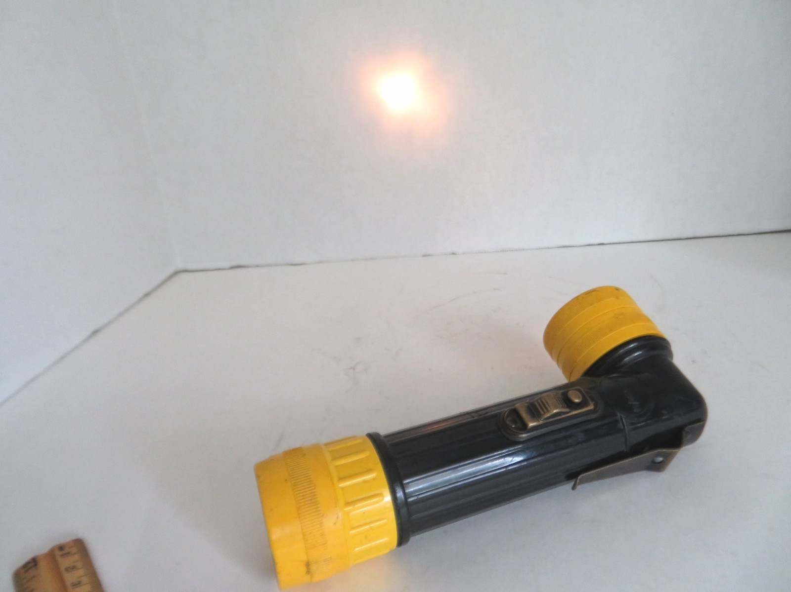 FULTON Angle Flash Light MX-212/U Black&Yellow w/Clip and Loop Made in USA