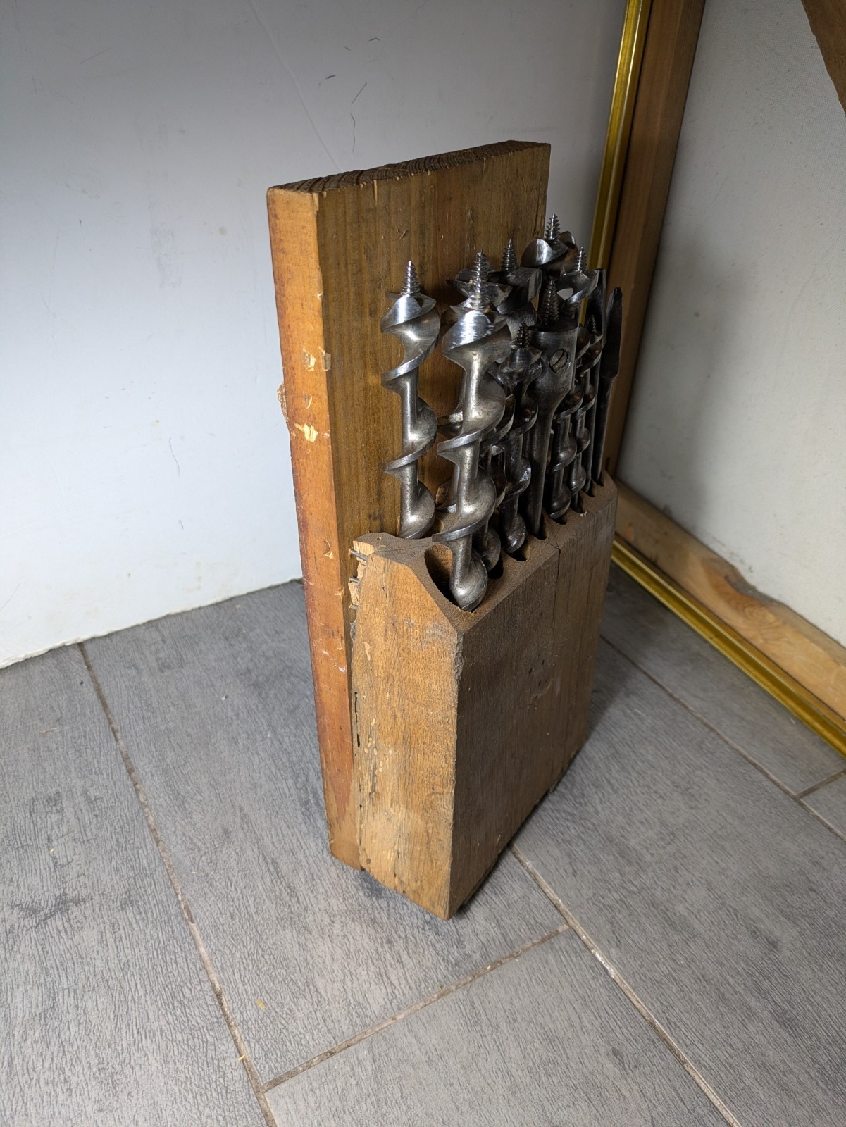 Antique Set of 13 Hand Auger Drill Brace Bits in Wood Box – Hand Tool Blue Grass