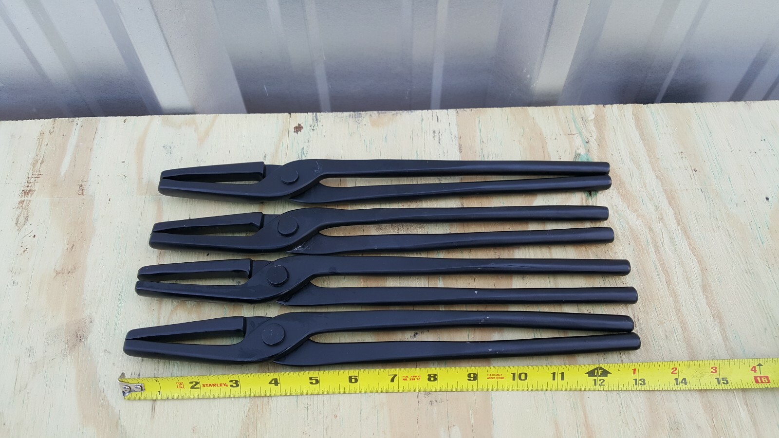 Laredo’s Blacksmiths Tong 13.5″ – 5Yrs Warranty.– Heavy Duty.