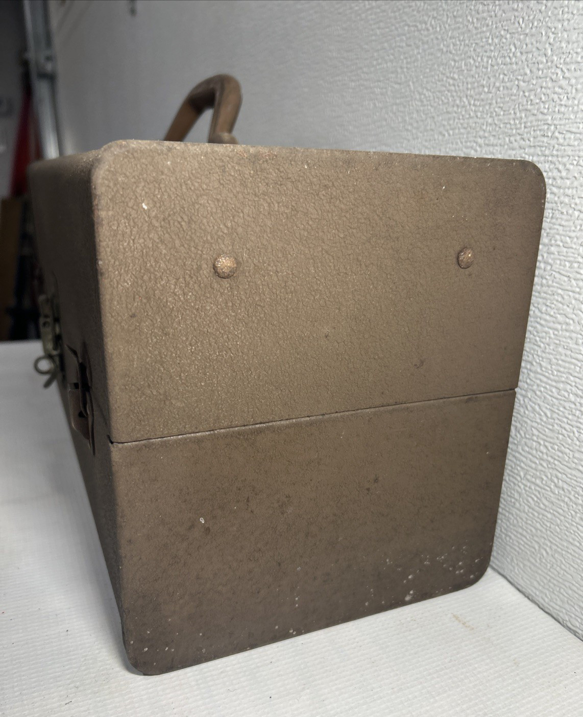 Vintage Kennedy T-18 Tool Box Tackle Hardware Fishing All Metal Rusty Patina