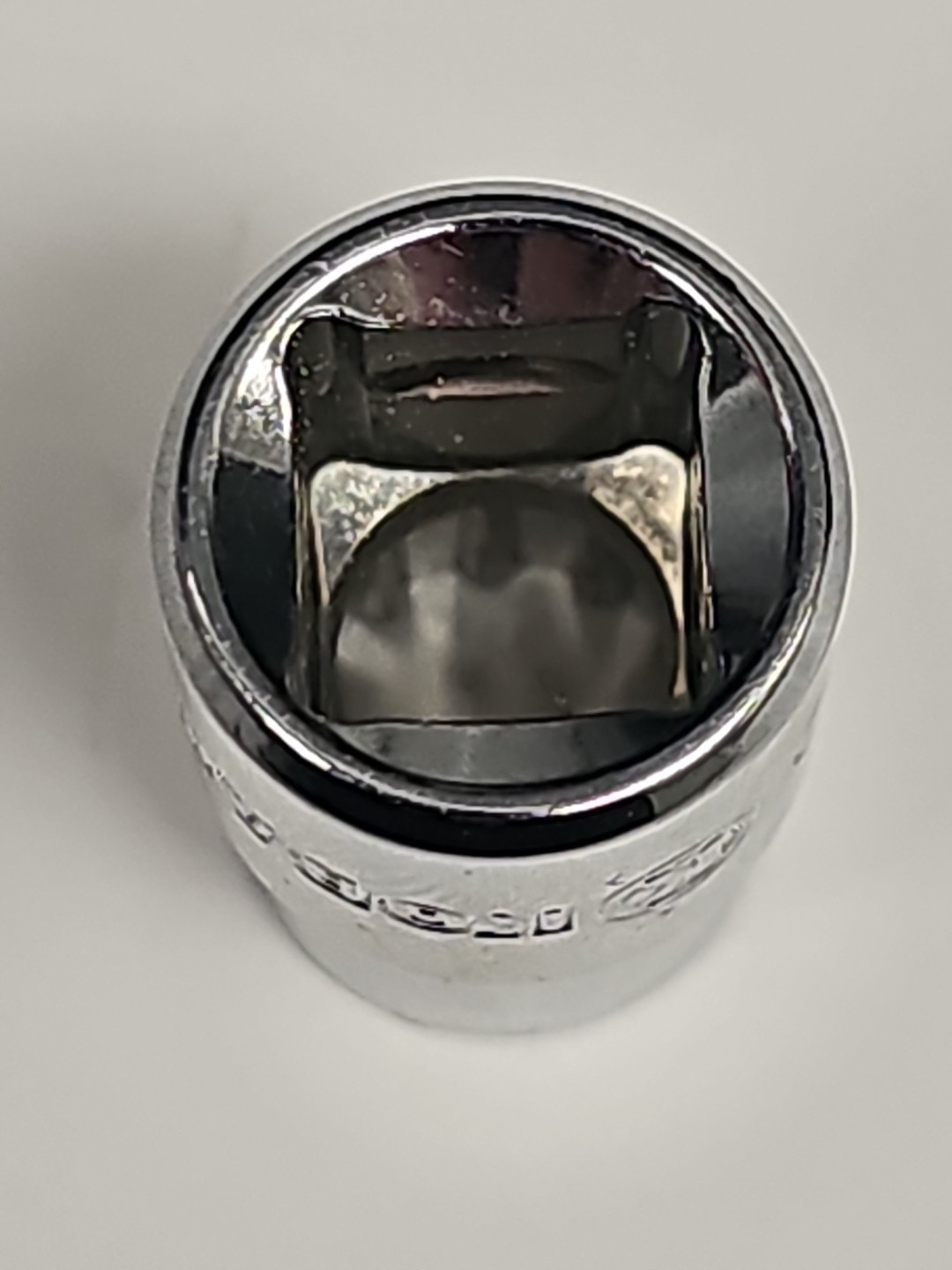 Kobalt 409404 Shallow Well Spline Socket 3/8″- 10mm 3/8″ Drive 12 Point