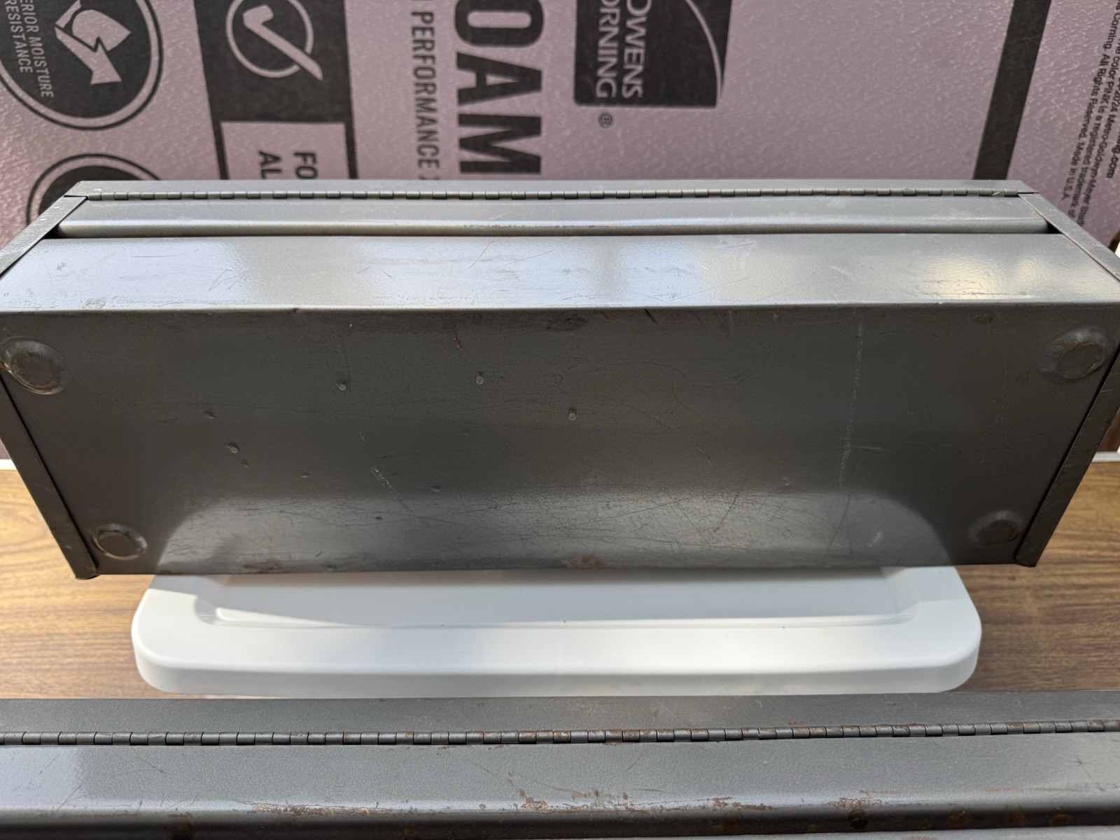 Lot Of 2 Vintage Vermont American #1900 Gray 19″ Tool Box Hip Roof Tombstone