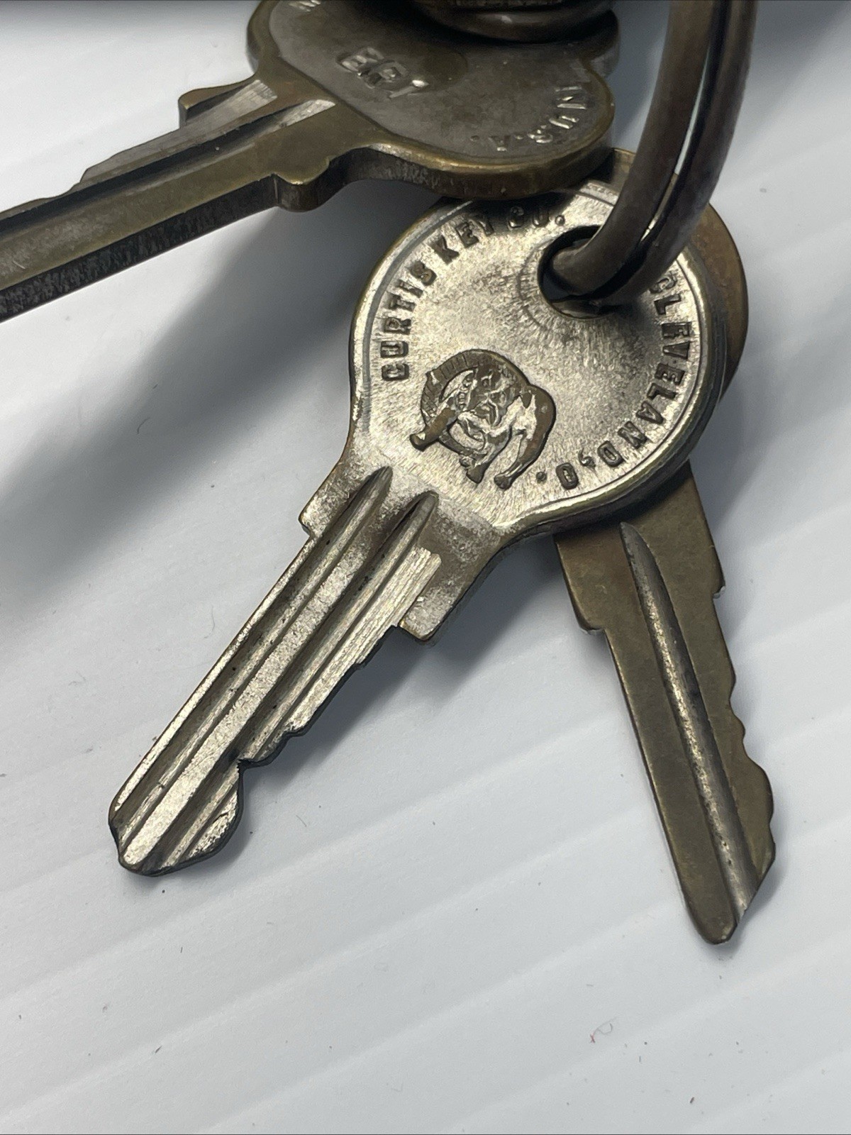 Lot of Vintage Keys Automobile GM Yale Skeleton Brass Key Tag Kentucky MH JD