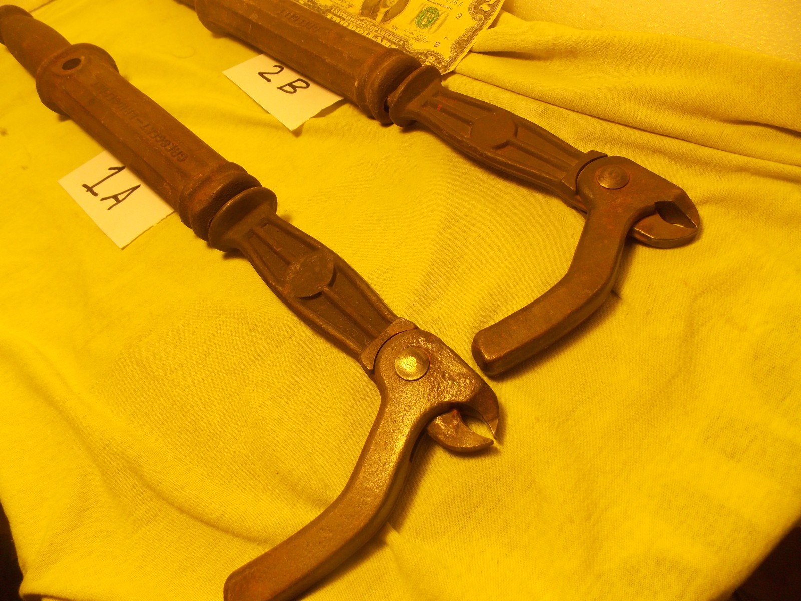 Vintage Crescent Bridgeport No. 56 Suregrip Nail Puller Iron FREE ship After1