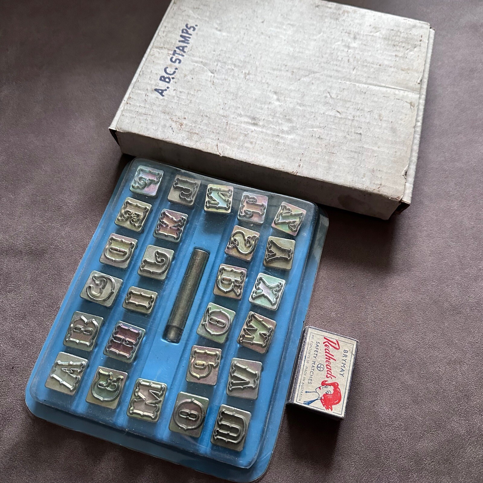 NOS VINTAGE 3/4″ CARFTOOL USA ALPHABET LEATHER STAMPS CRAFT PUNCHES SET #1979