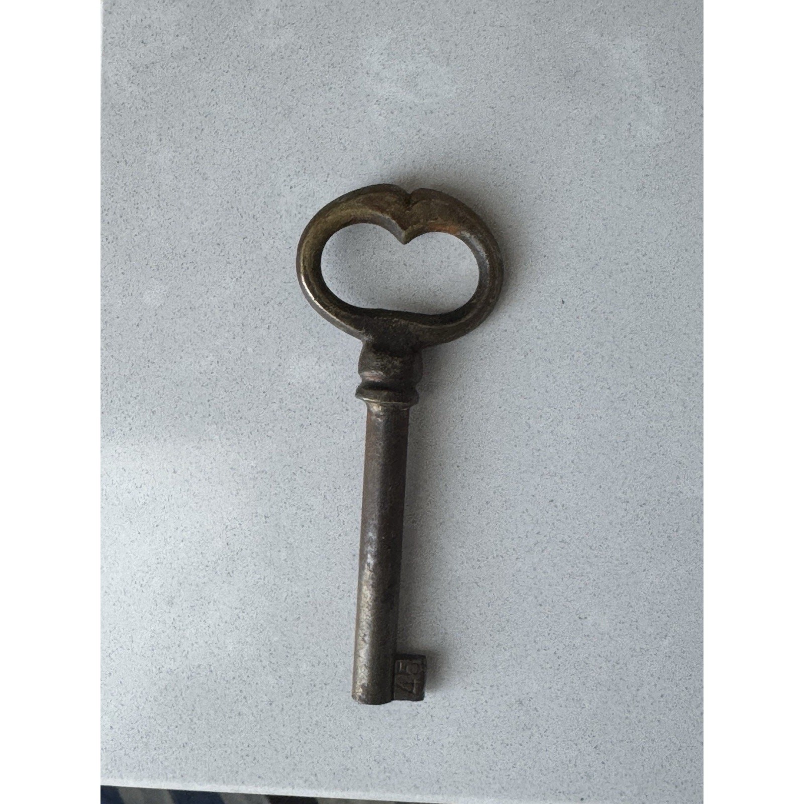 Antique Victorian Clover Bow Skeleton Key Ornate Hollow Warner Furniture French