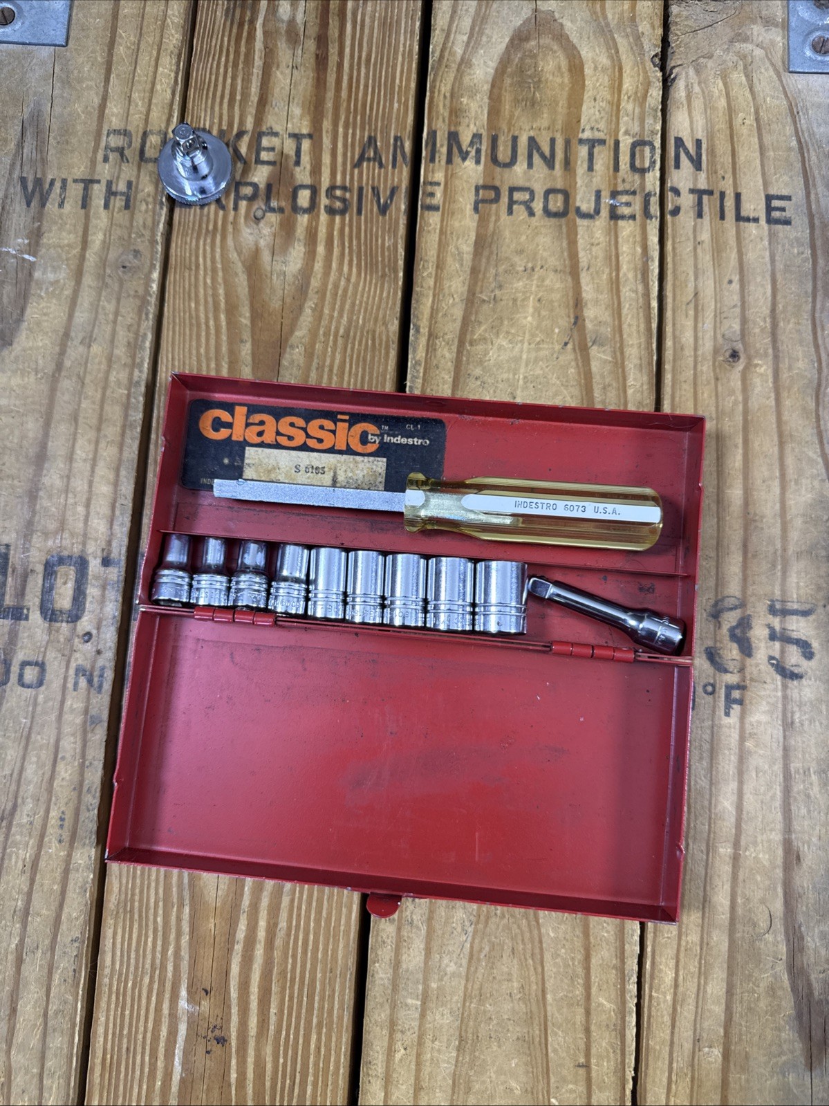 Vtg Classic By INDESTRO 1/4” Dr 11pc Socket Set In Original Red Metal Box USA