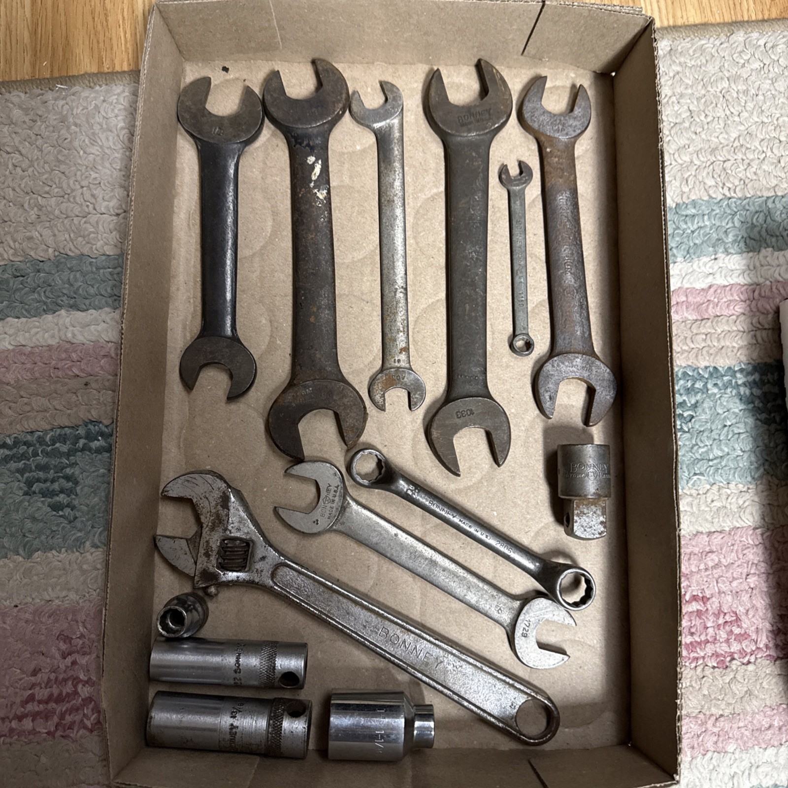 Bonney Lot 10” adjustable wrench. 1/2 to 3/4 adapter. Wrenches and sockets.