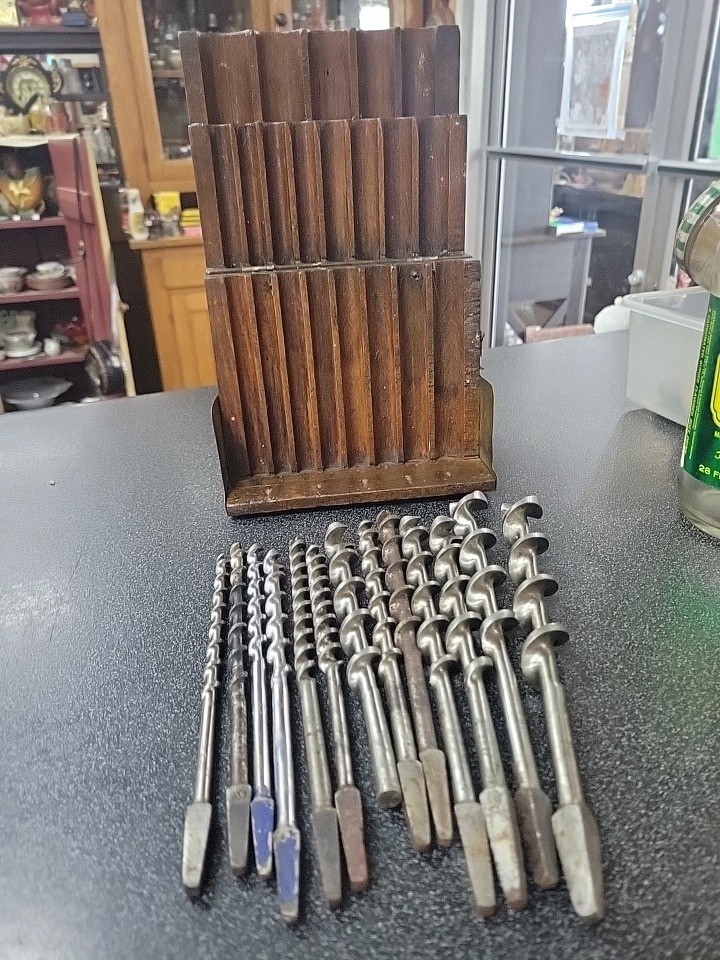 13 Auger Drill Brace Bits & Wood Storage Case Keen Kutt Bates-Craftman-Win Ect