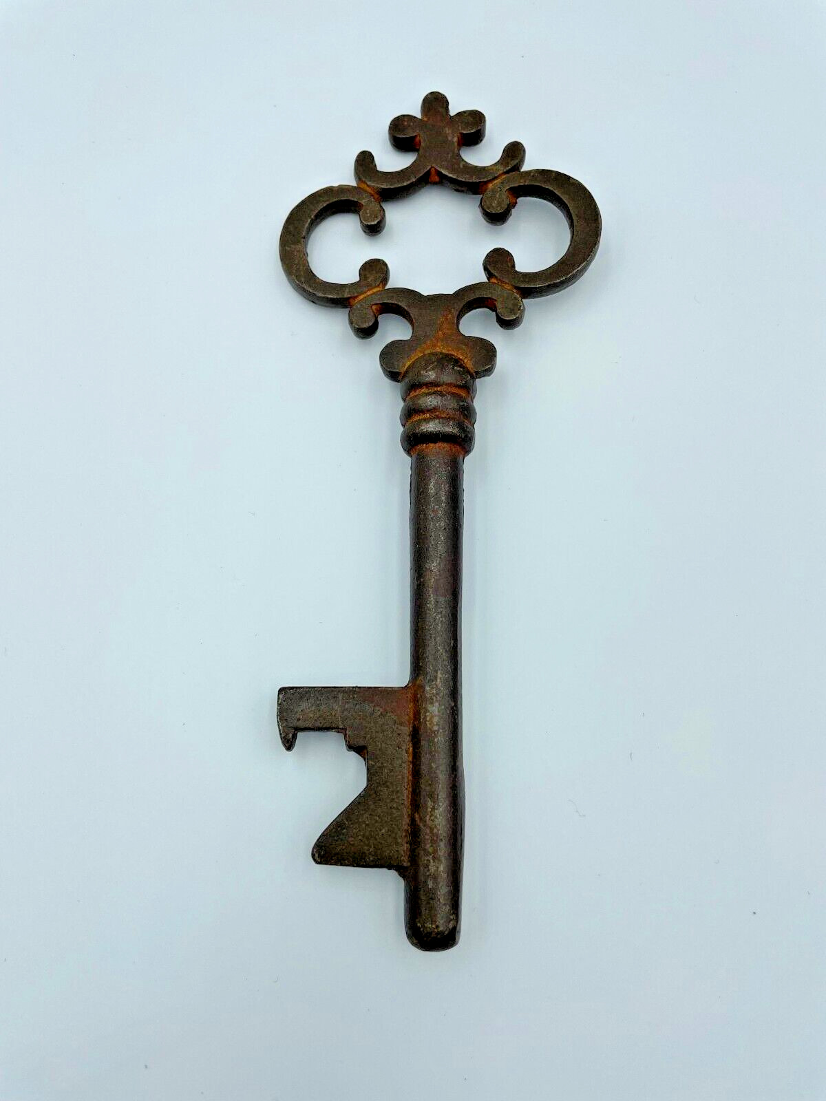 Skeleton Key in Cast Iron 6 1/4 Inches Tall Decorative Antique Finish