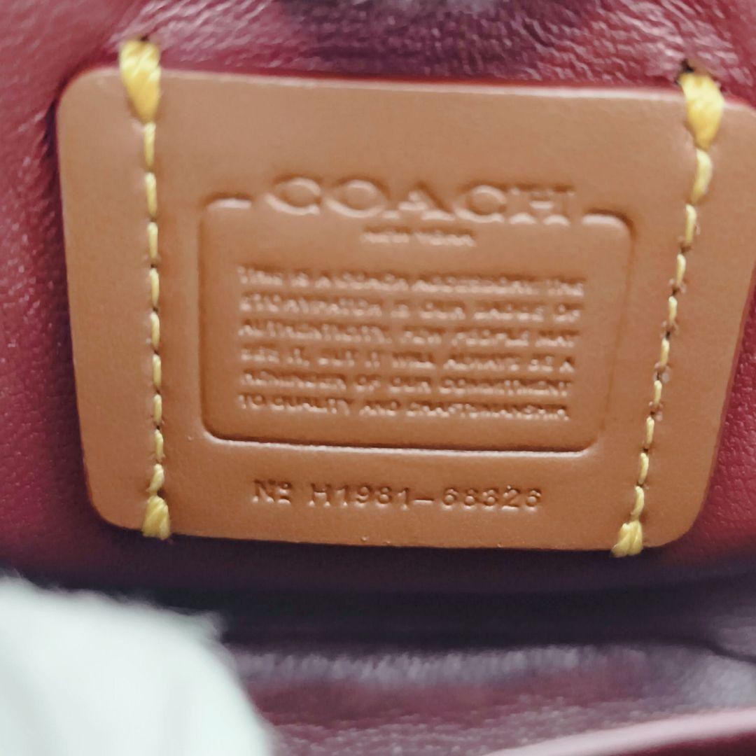 COACH Kisslock Coin Case Mini Wallet Pink Leather Compact Used 9.5x12x4 cm