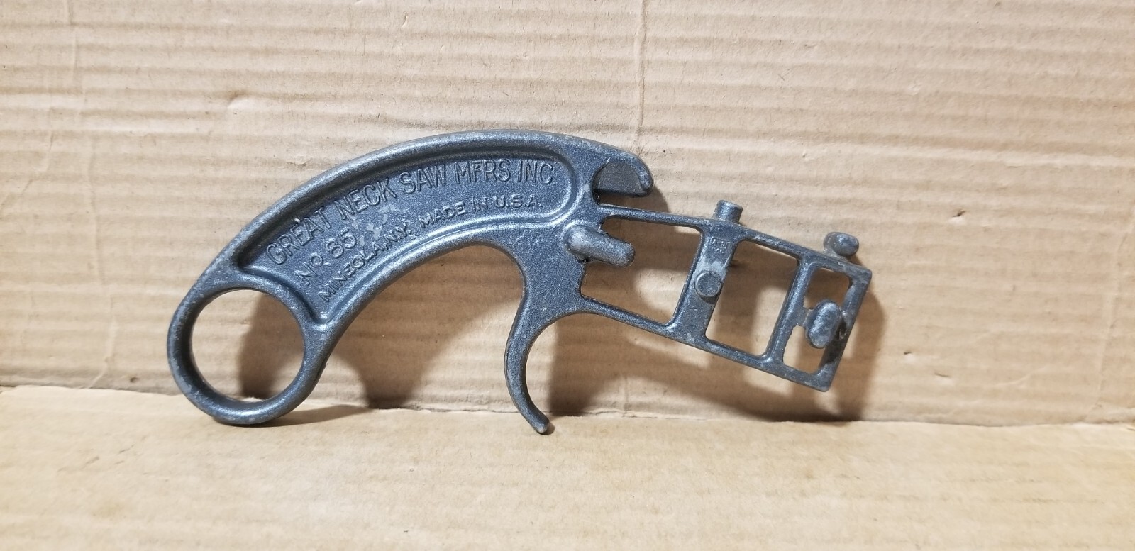 Vintage Great Neck Saw Mfrs inc No. 85 Saw Handle Made in USA, VGC