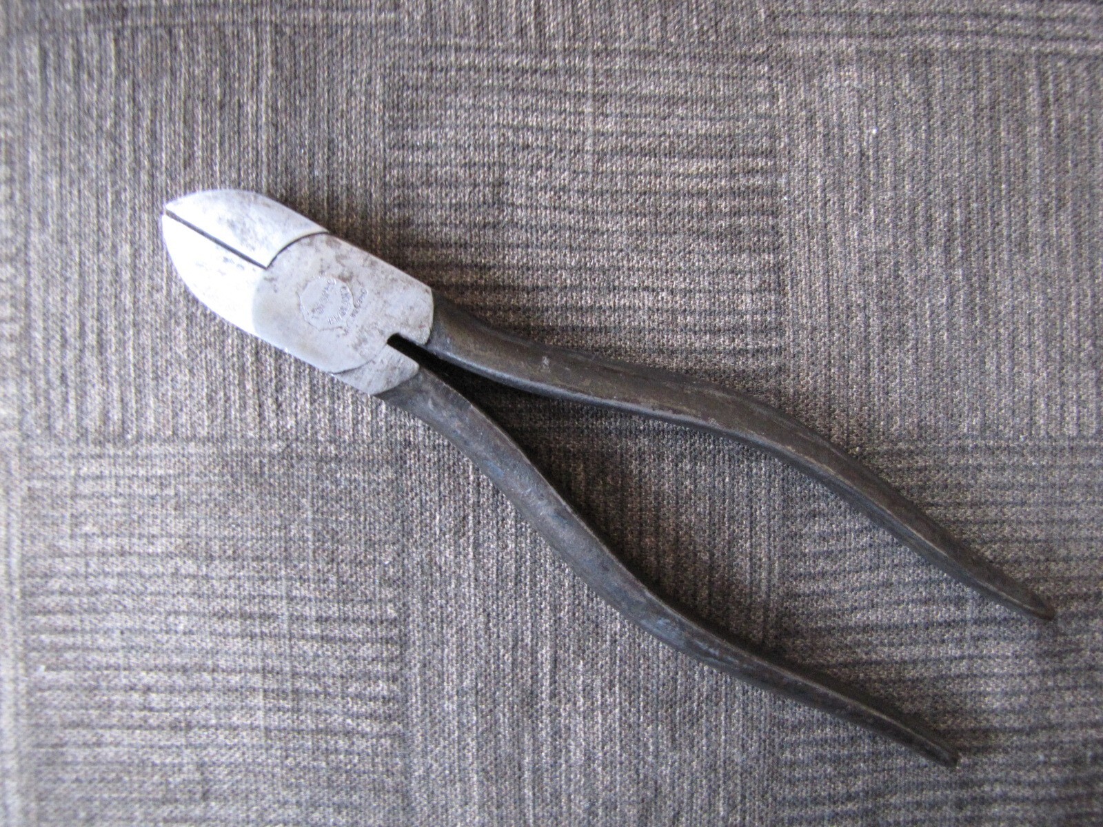 TOPSPEC – England 7 1/2″ Drop Forged Diagonal Cutting Pliers – WIRE CUTTERS